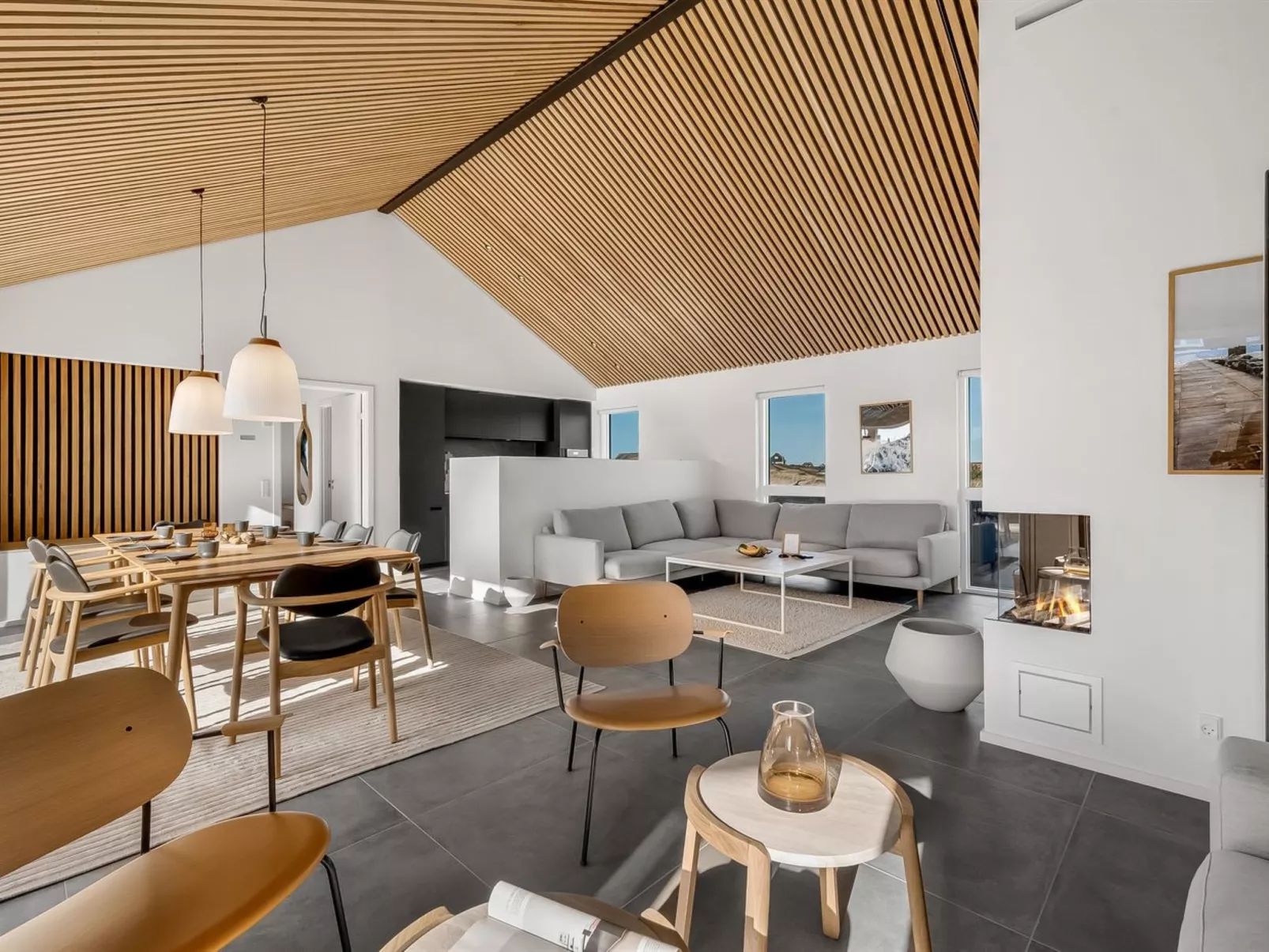 "Maximiliane" -  from the sea-Dedans