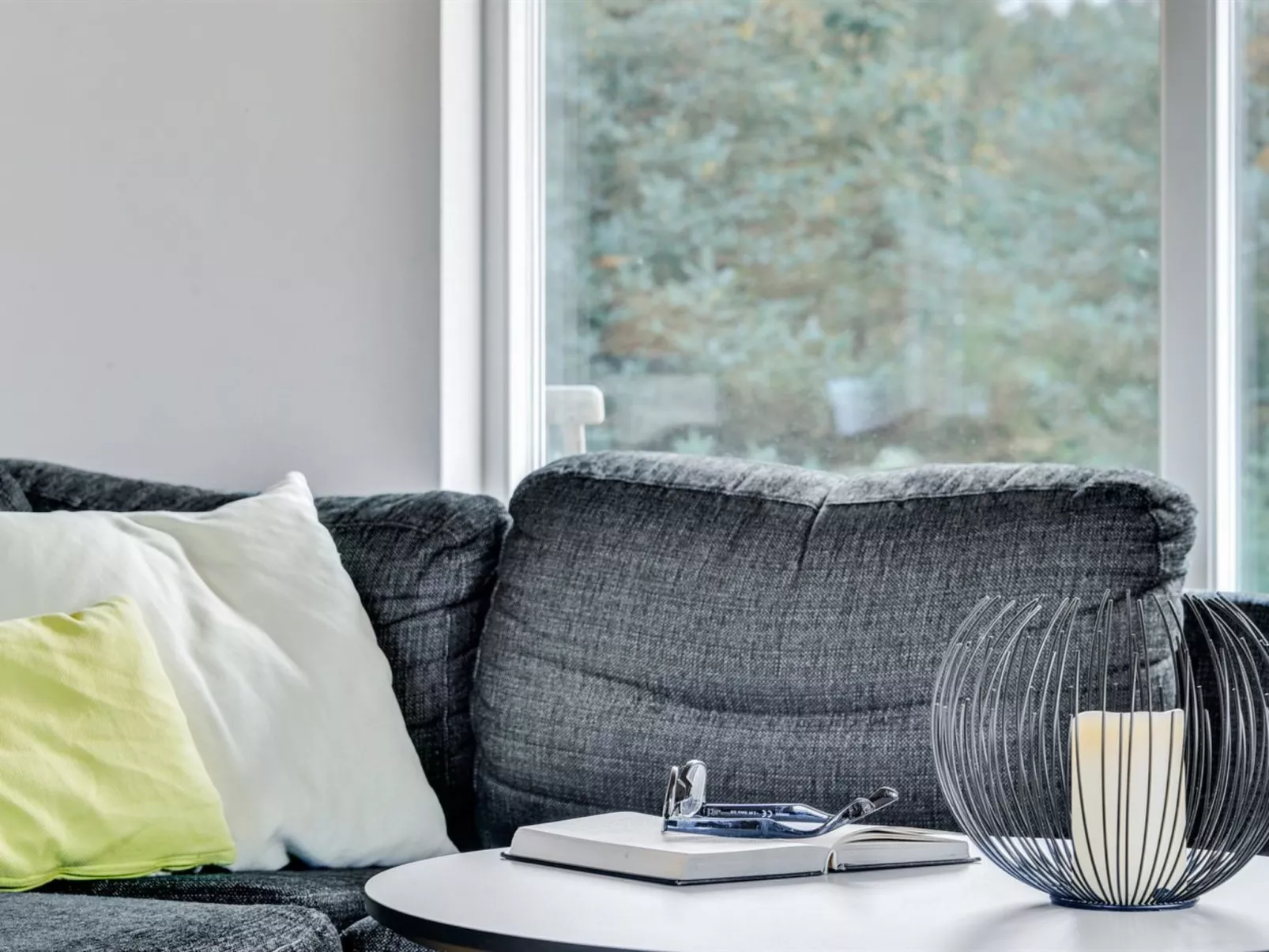 "Faye" - 600m from the sea-Inside