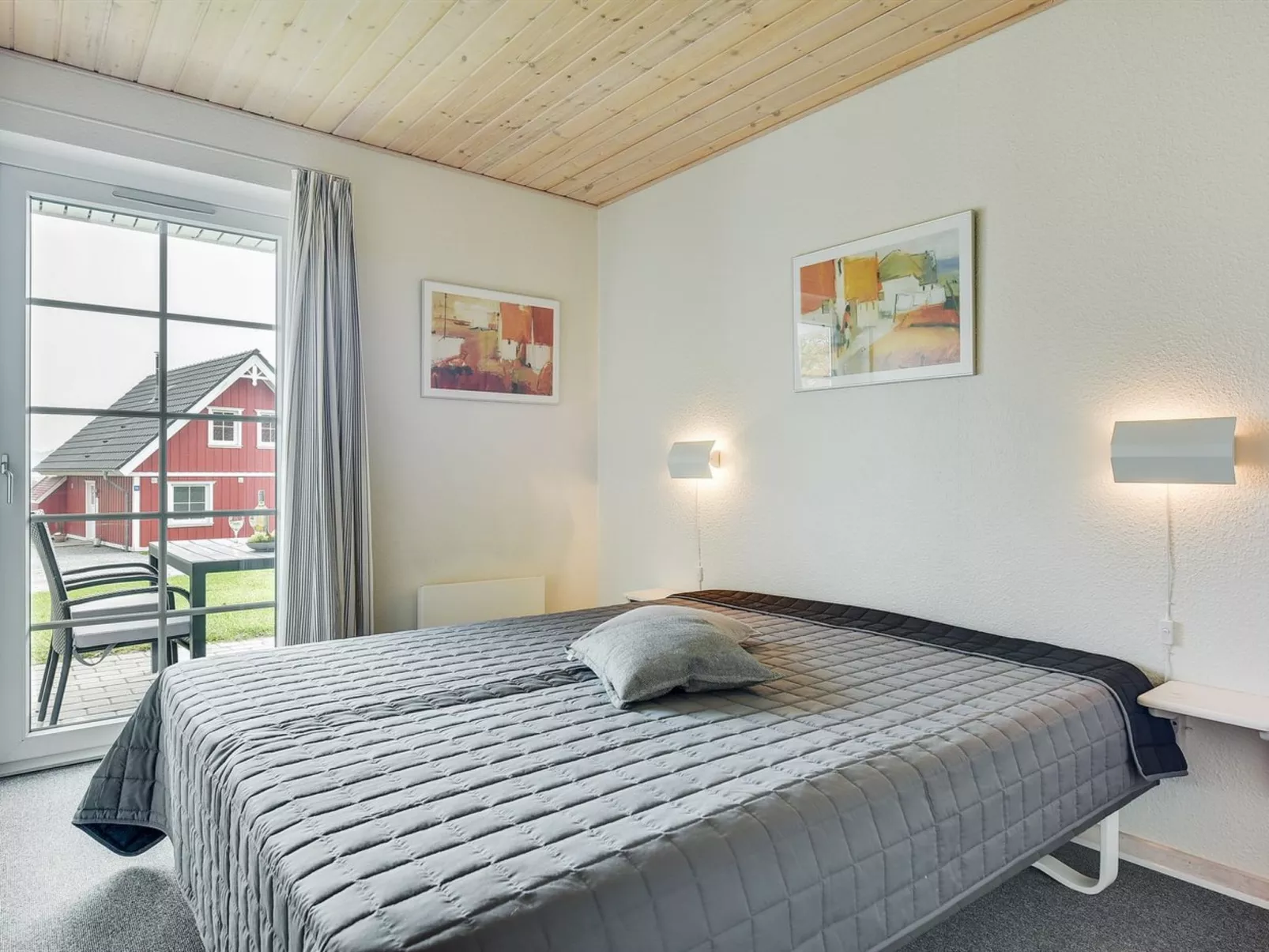 "Babette" - 75m to the fjord-Drinnen