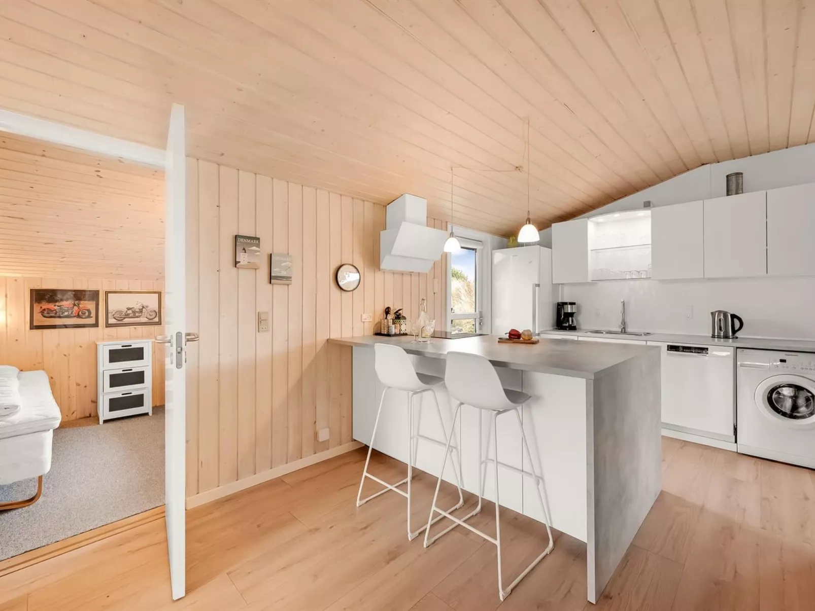 "Julan" - 600m from the sea-Drinnen