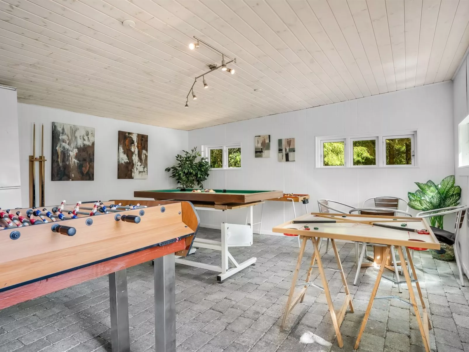 "Anine" - 200m to the fjord-Inside