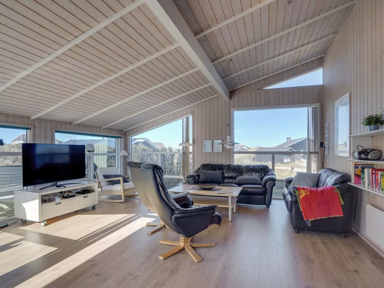 "Wighman" -  from the sea-Dedans