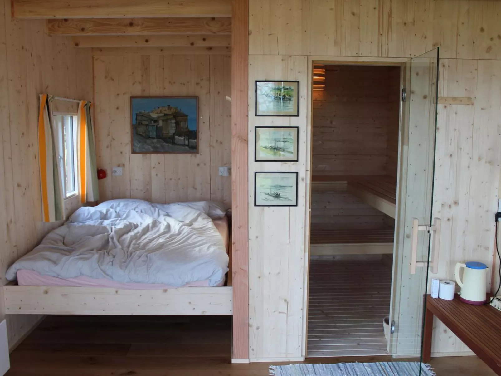 "Hoimar" - 400m from the sea-Drinnen