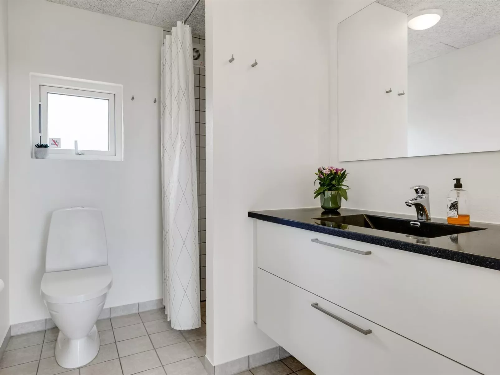 "Majbritt" - 50m from the sea-Drinnen