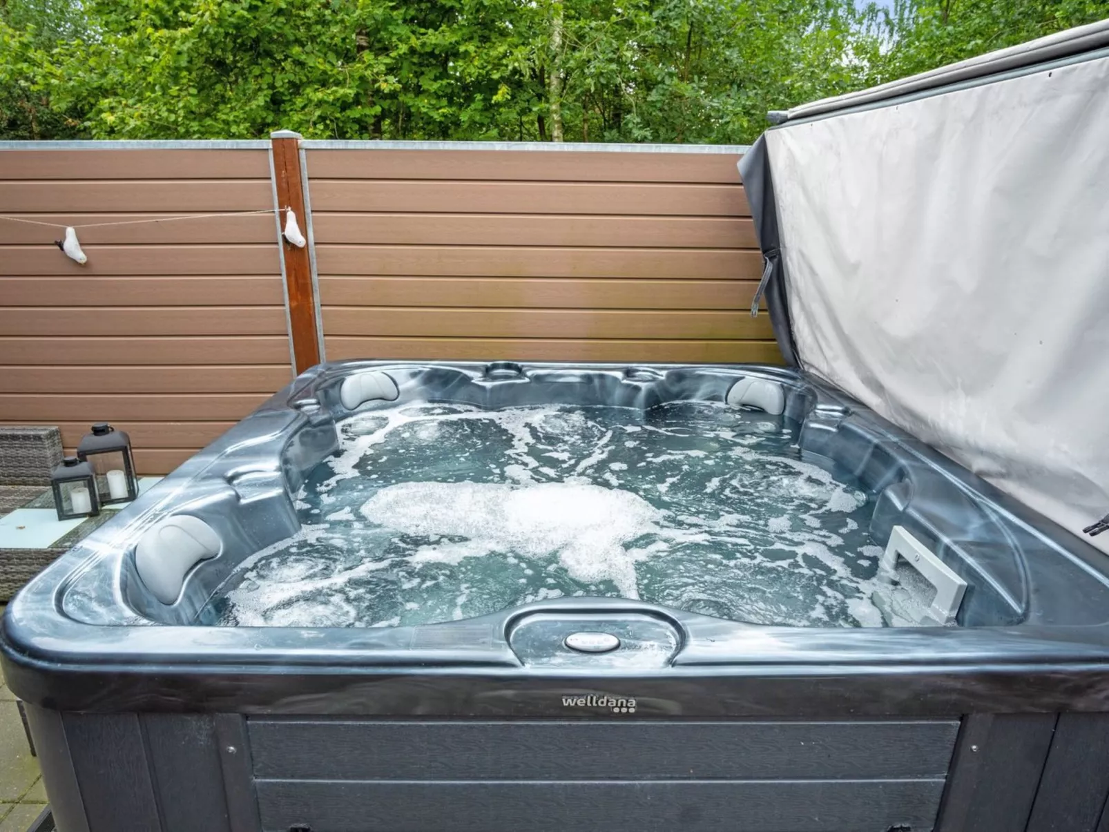 "Frederica" - 30km from the sea-Drinnen