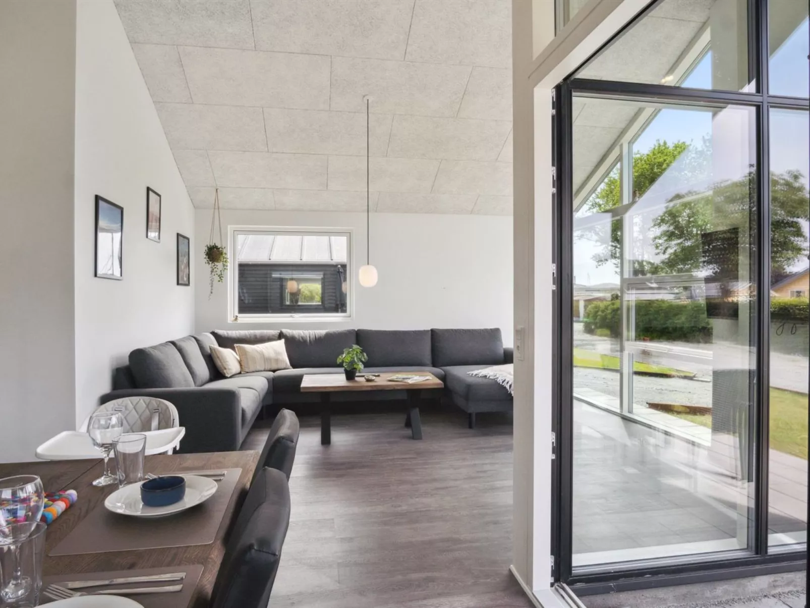 "Henryk" - 75m from the sea-Drinnen