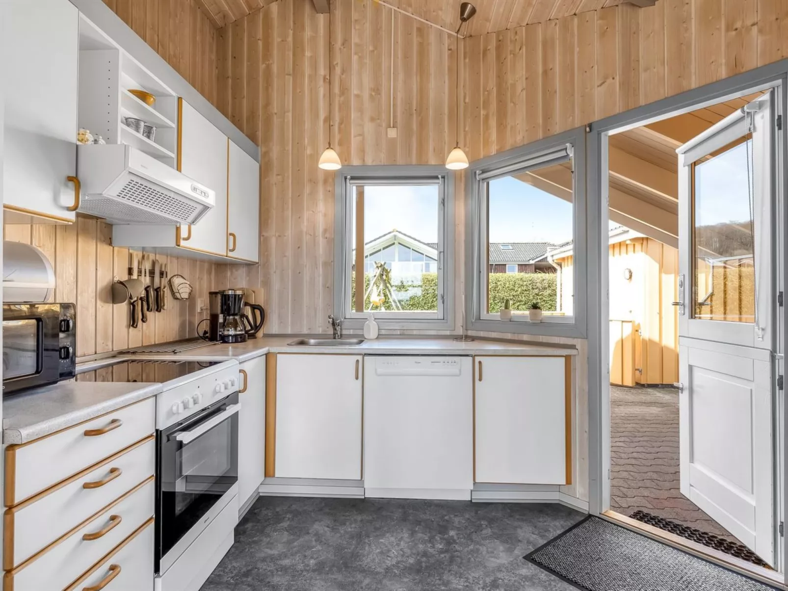 "Halla" - 250m from the sea-Inside