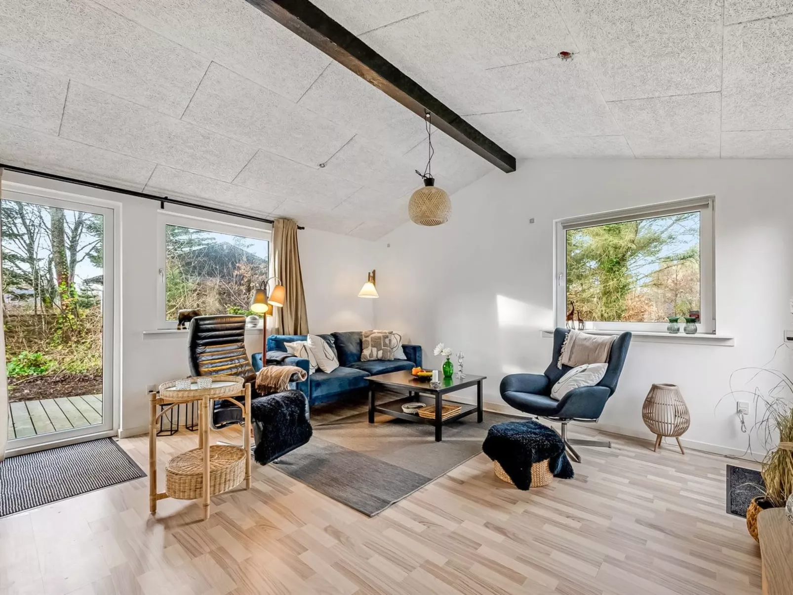 "Tiina" - 500m to the fjord-Inside