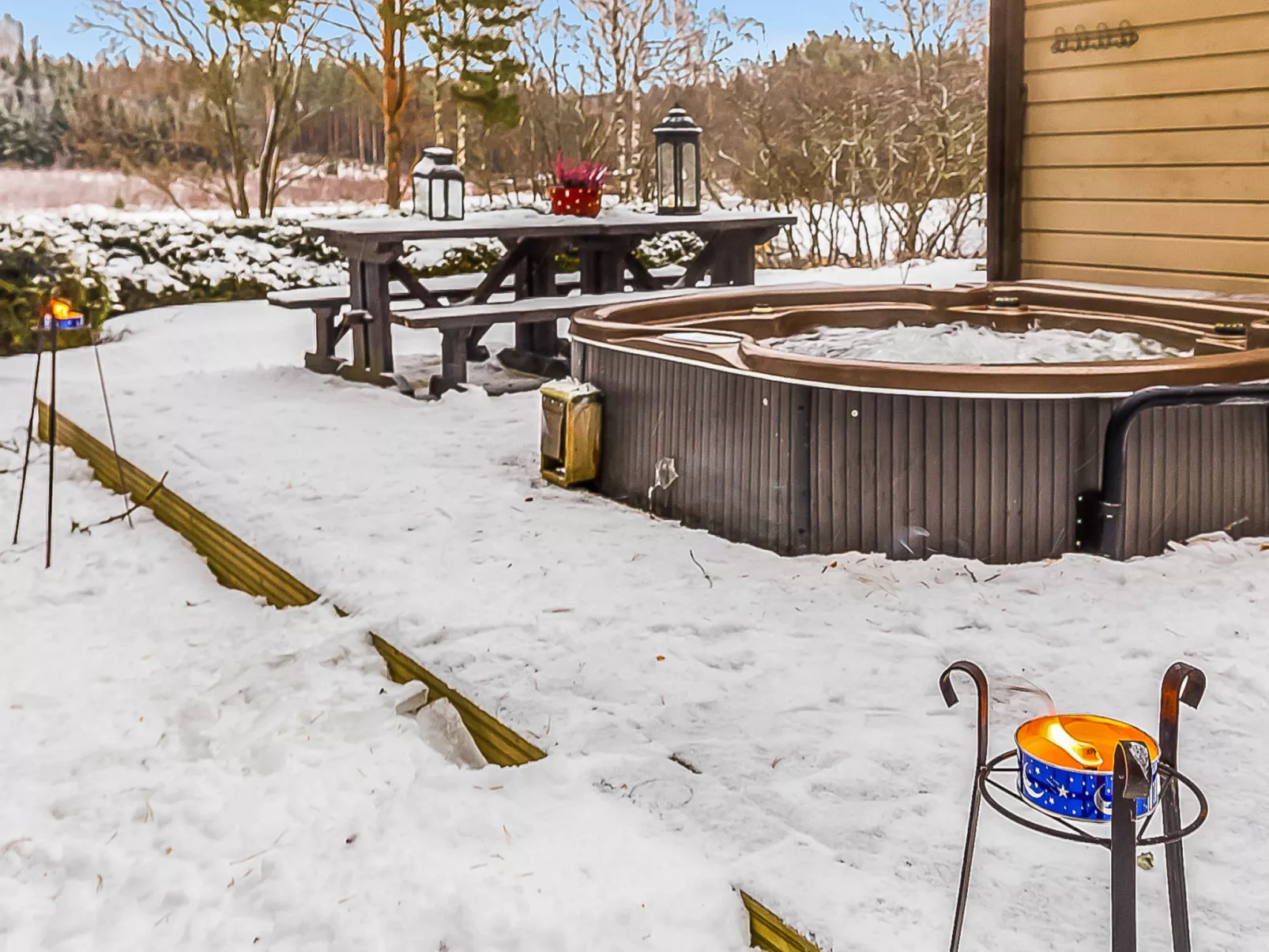 Päätalo, mökkilomat ja perhejuhlat-Dedans