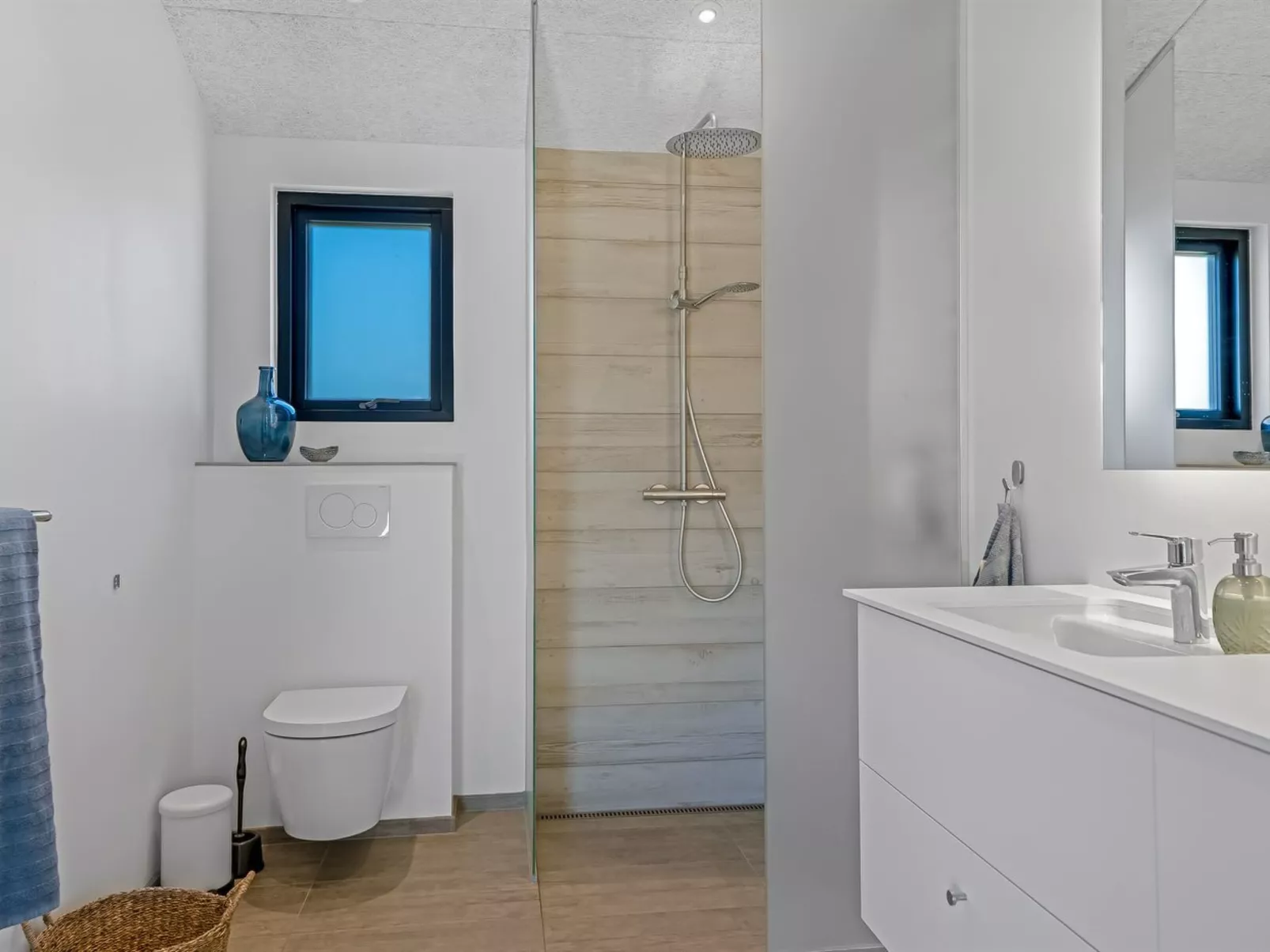 "Petri" - 1km from the sea-Dedans