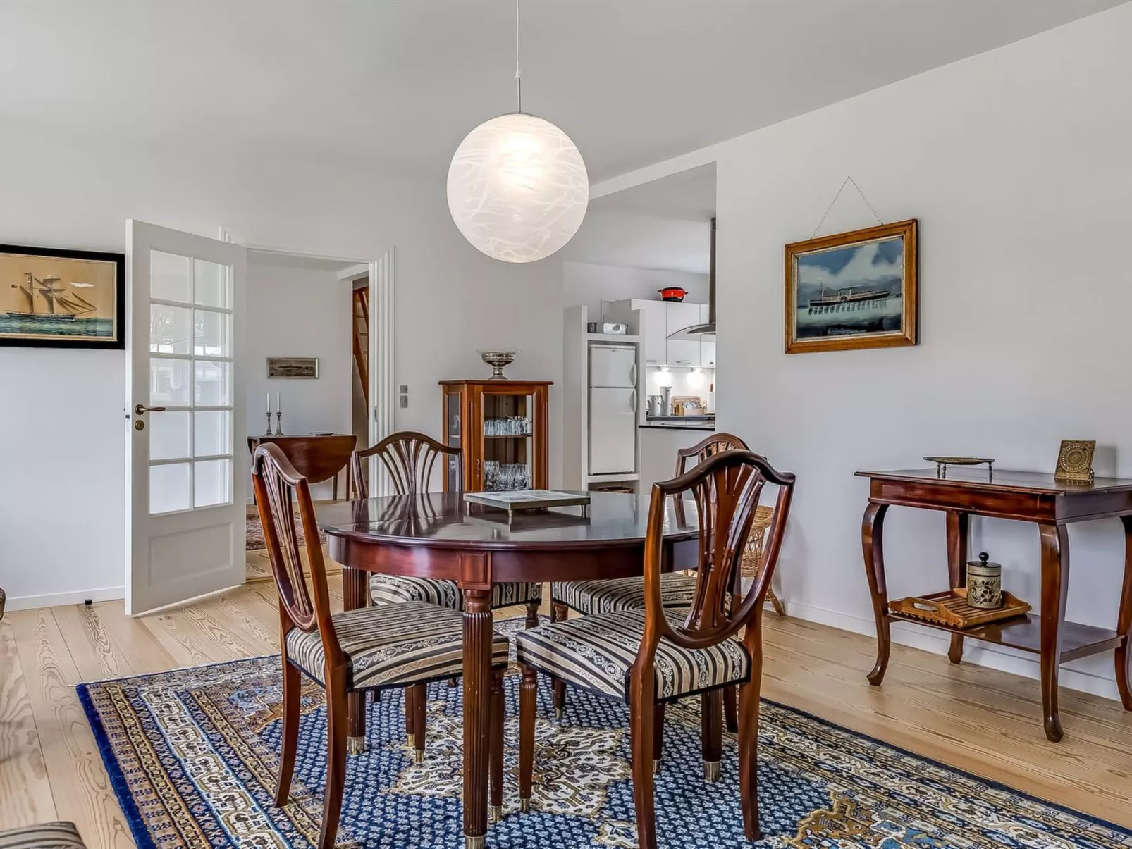 "Constance" - 23km from the sea-Inside