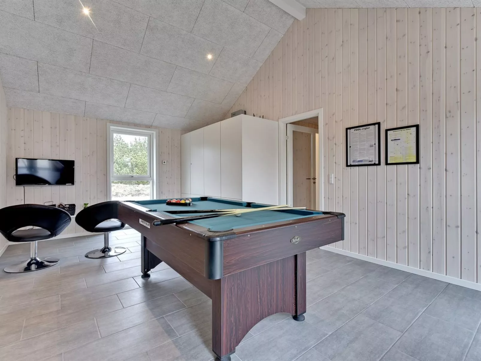 "Hwithoveth" - 1.4km from the sea-Dedans