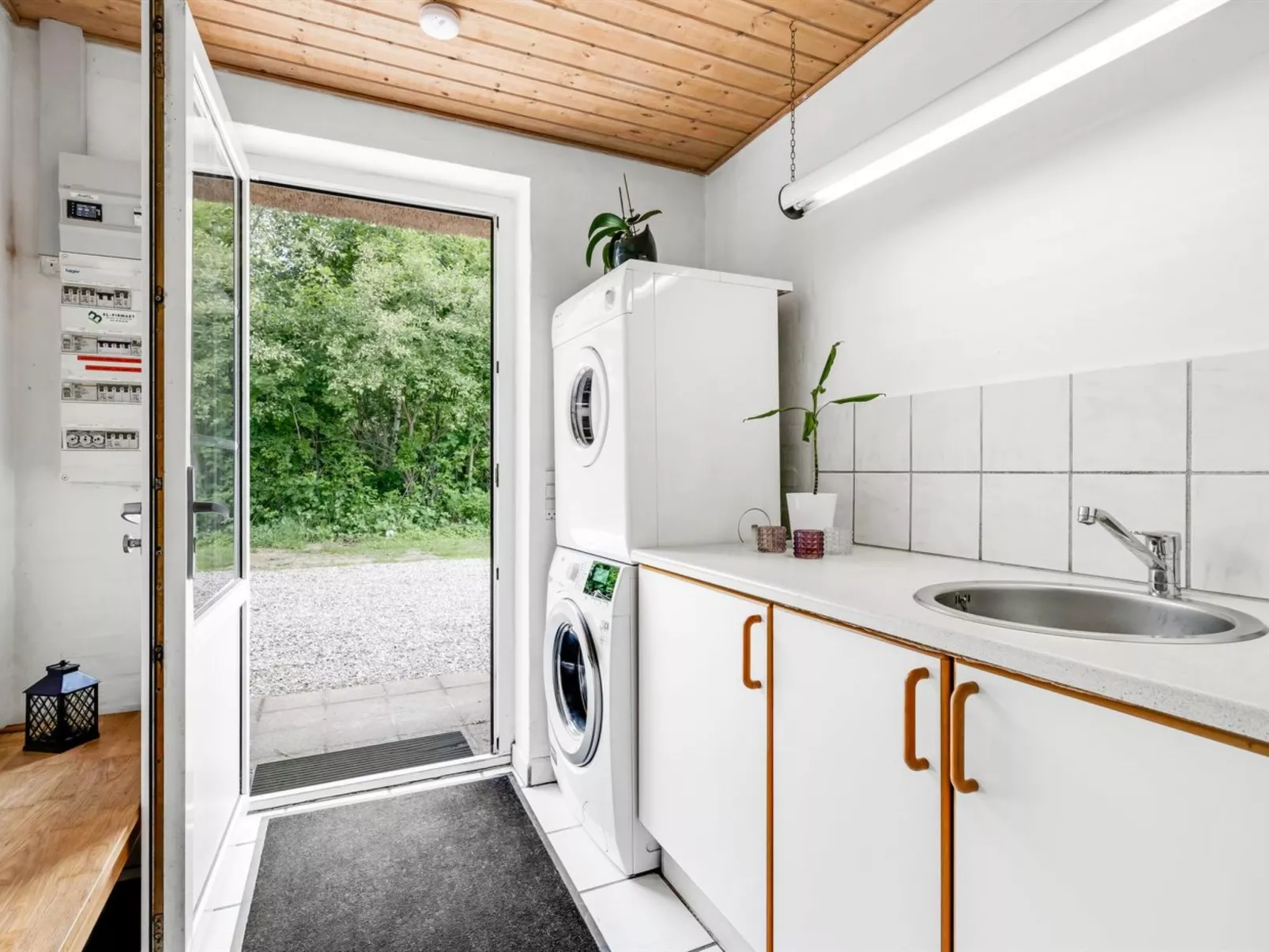 "Ulf" - 2km from the sea-Drinnen