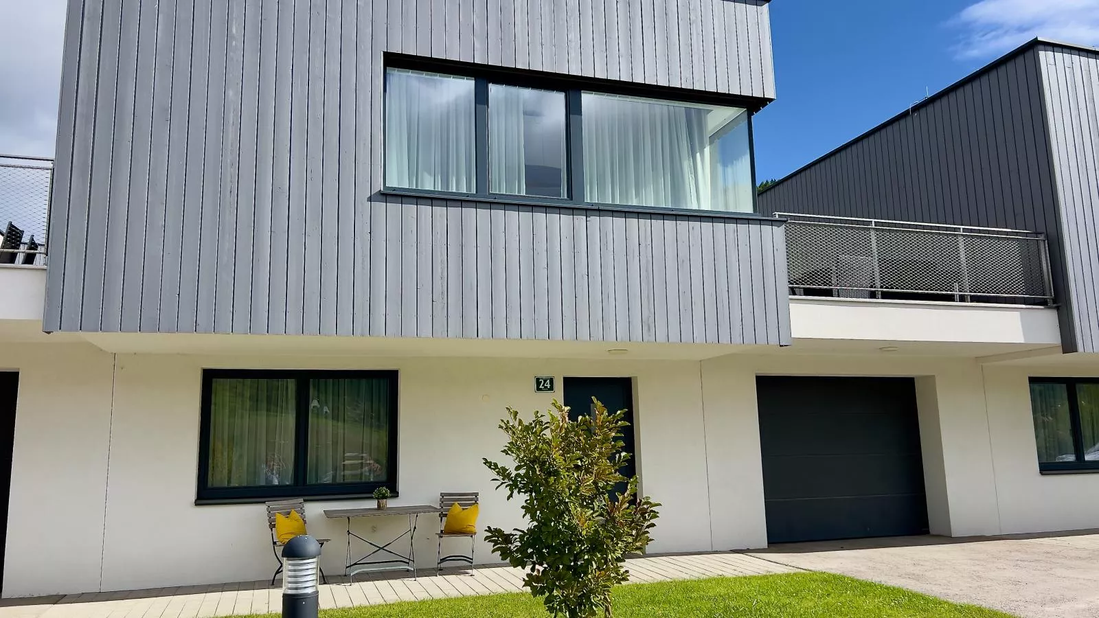 Winzerchalet-Außenbereich Sommer