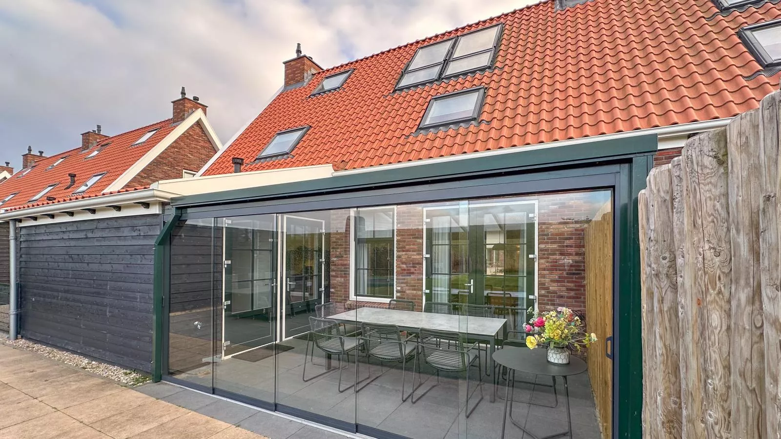 Happy Beach 48-Exterior in summer