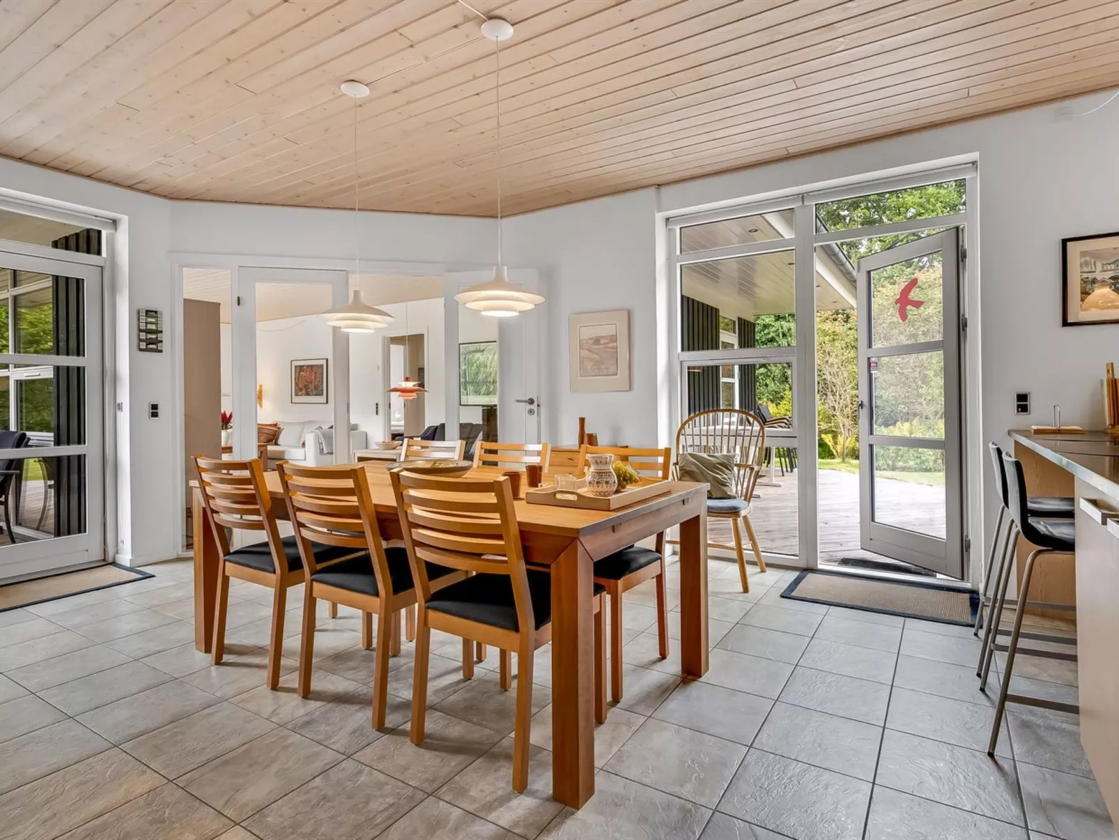 "Jyrki" - 100m from the sea-Dedans