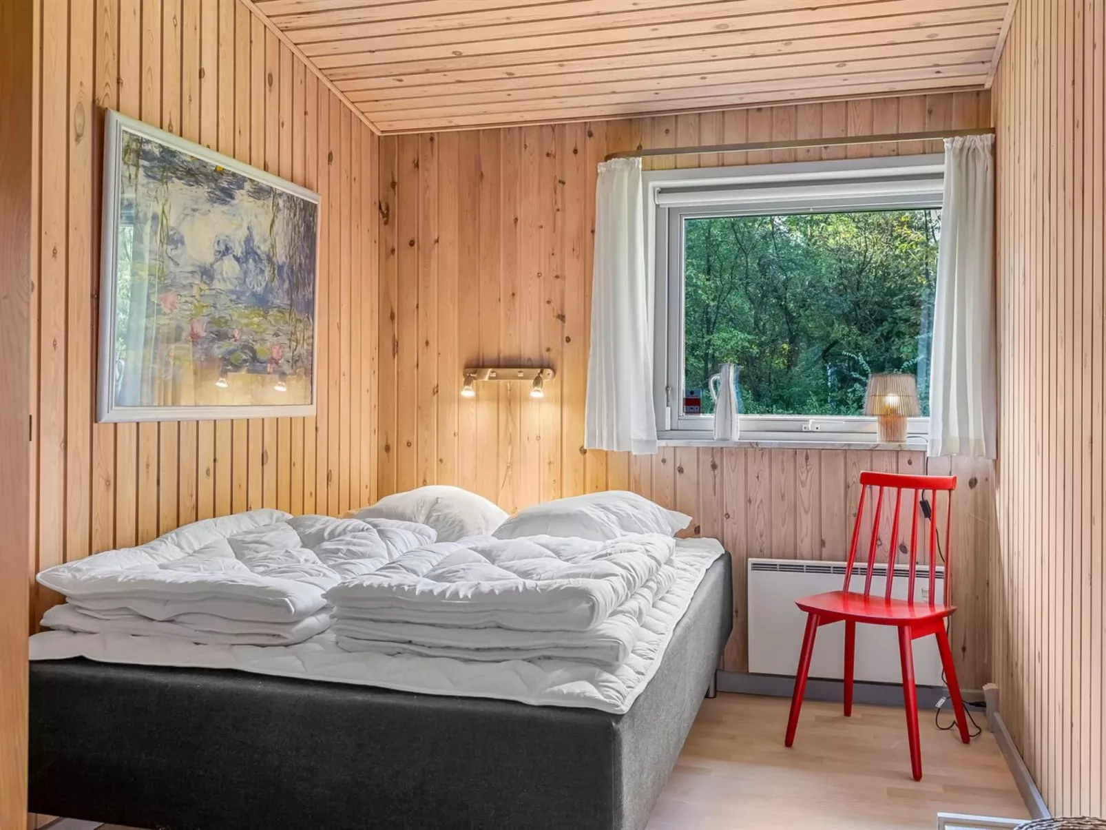 "Anne" - 30km from the sea-Inside