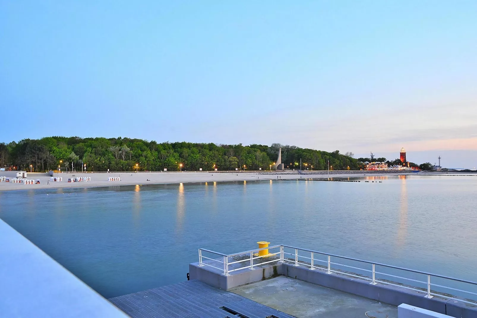 Apartament 8-osobowy na Portowej Kołobrzeg-Zones été à 5 km