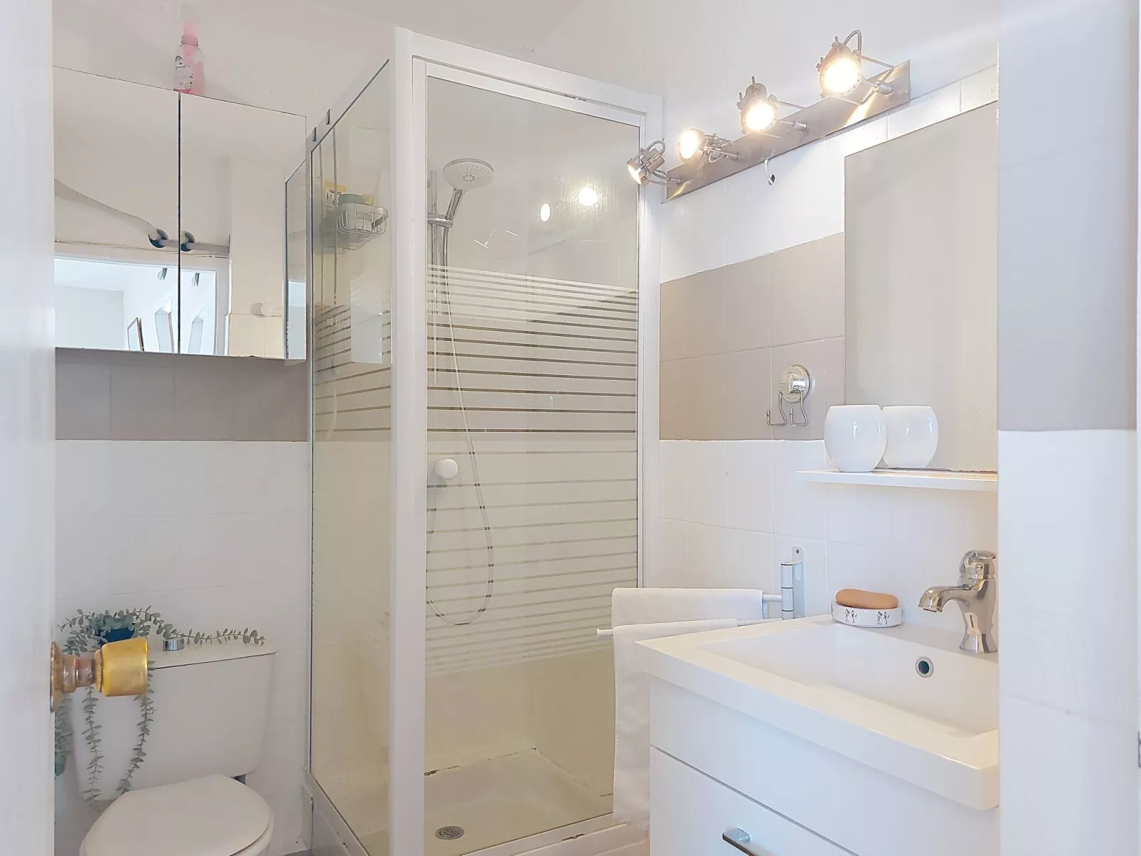 Les Supers Marines-Drinnen