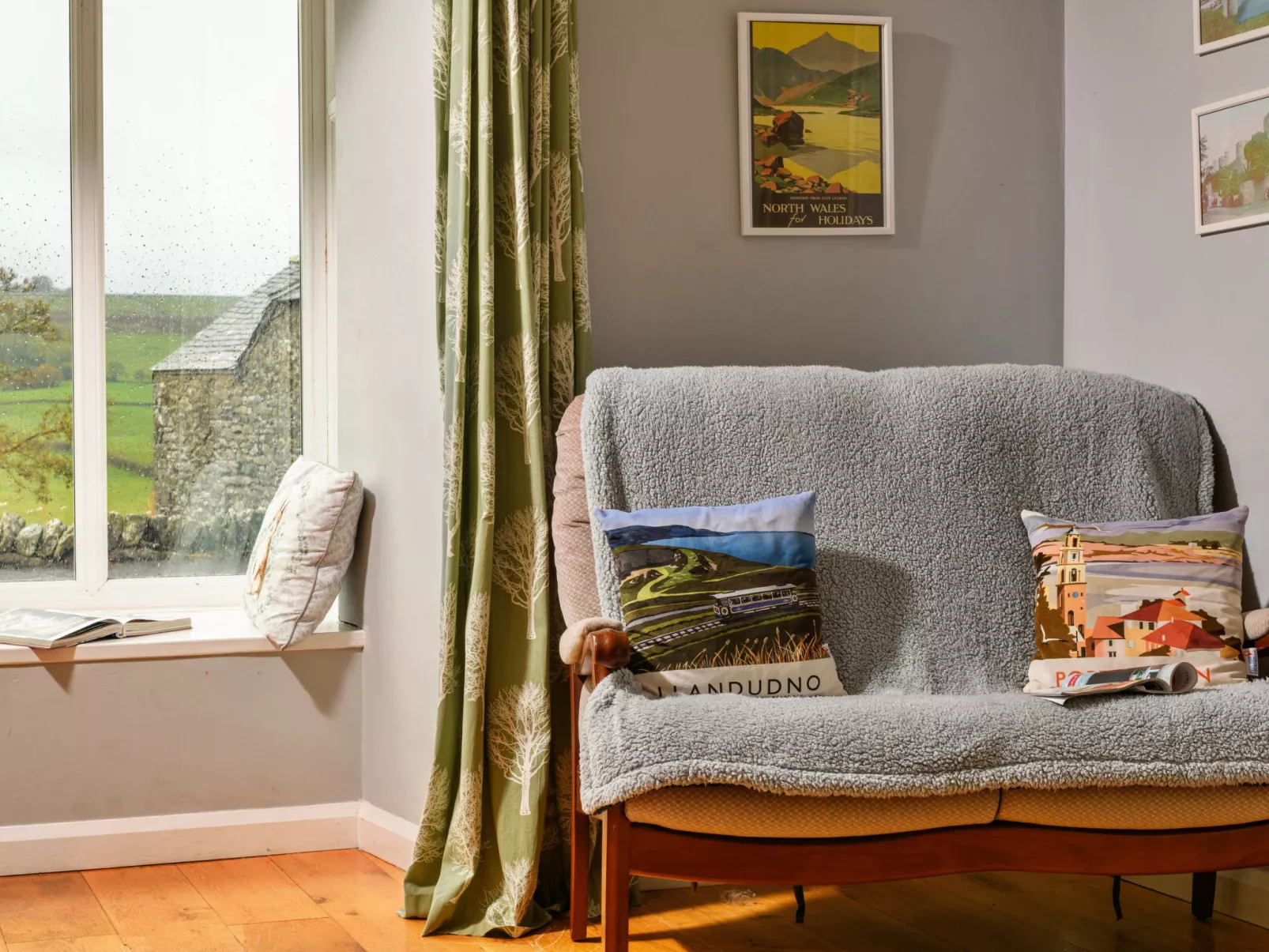 Bodlawen Holiday House - Edge of Snowdonia-Inside