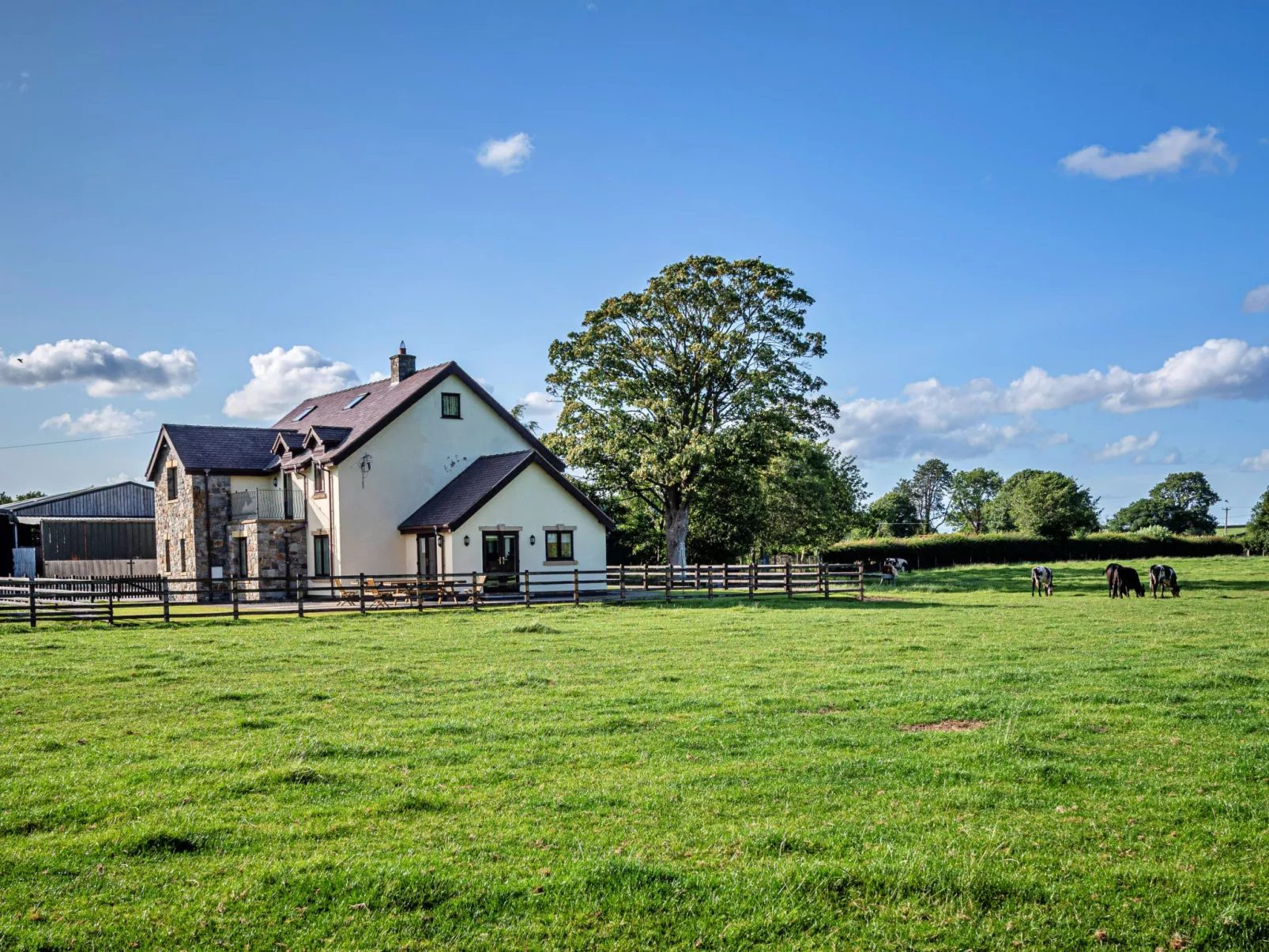 Groes Faen Bach Farmhouse-Dehors