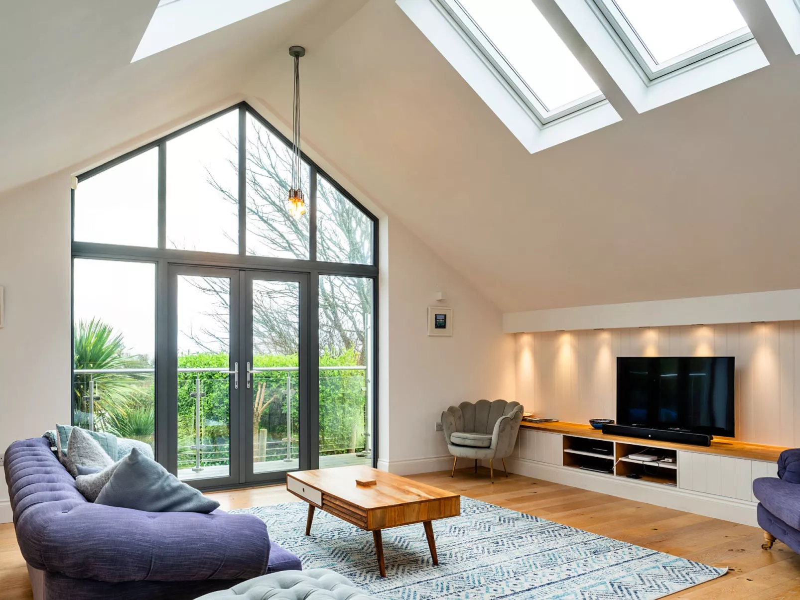 Dingles Cottage-Drinnen