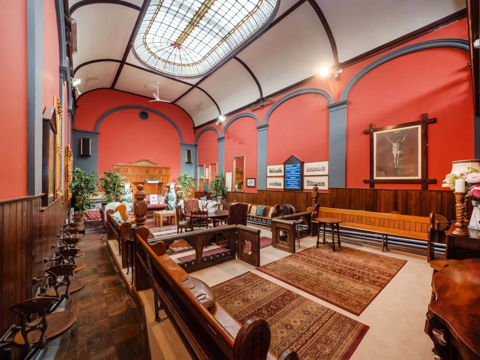 The Old Sunday School & Vestry-Dedans