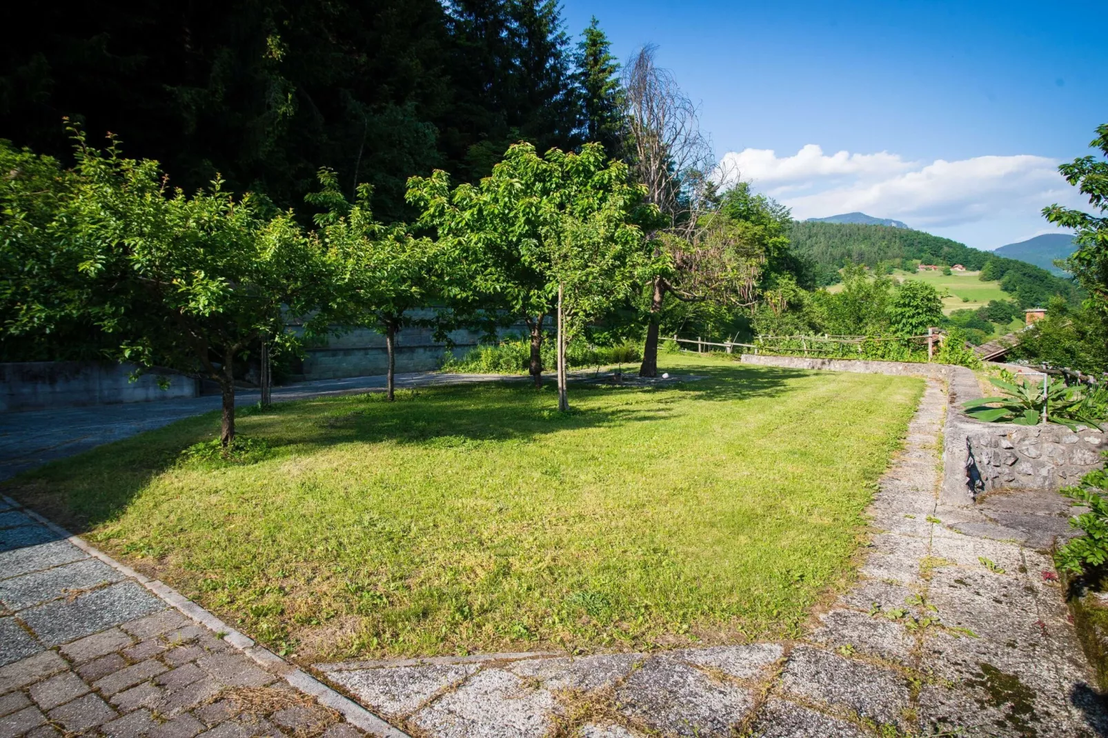 Rustic Authentic Holiday Home with Terrace and Wood Stove - Three Bedroom Holiday Home with Terrace-Im Freien