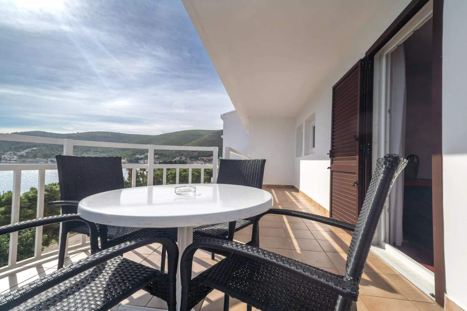 Hotel Issa - Double Room Sea View 8 - Terrasse/Balkon