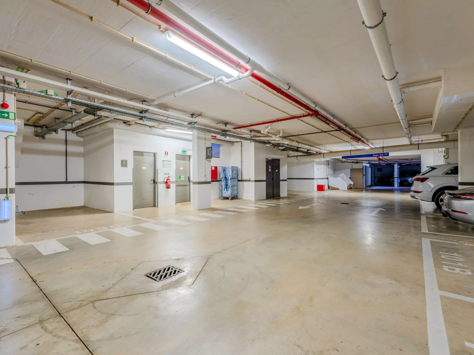 The Residence at Victoria-Inside