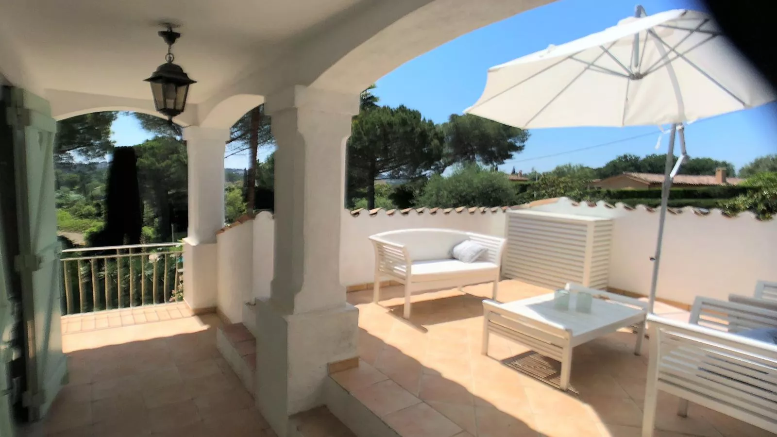 Les Palmiers-Terrace balcony