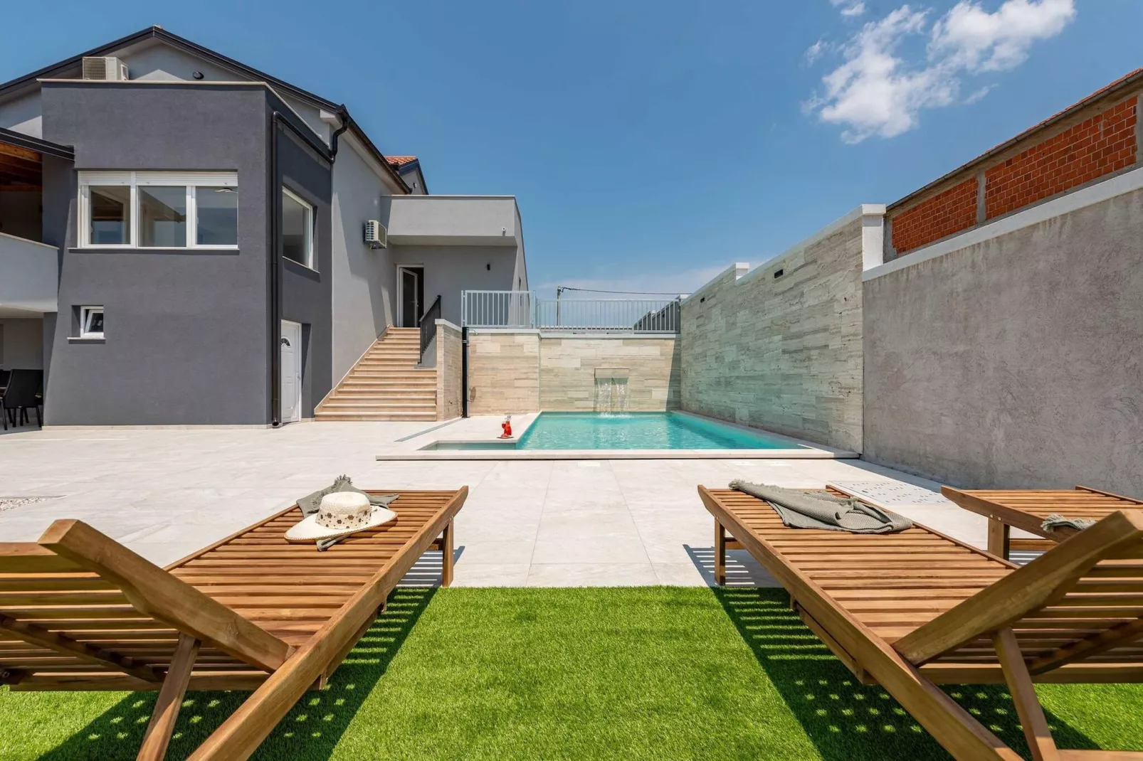 Villa Pezer with heated pool & sauna-Piscine