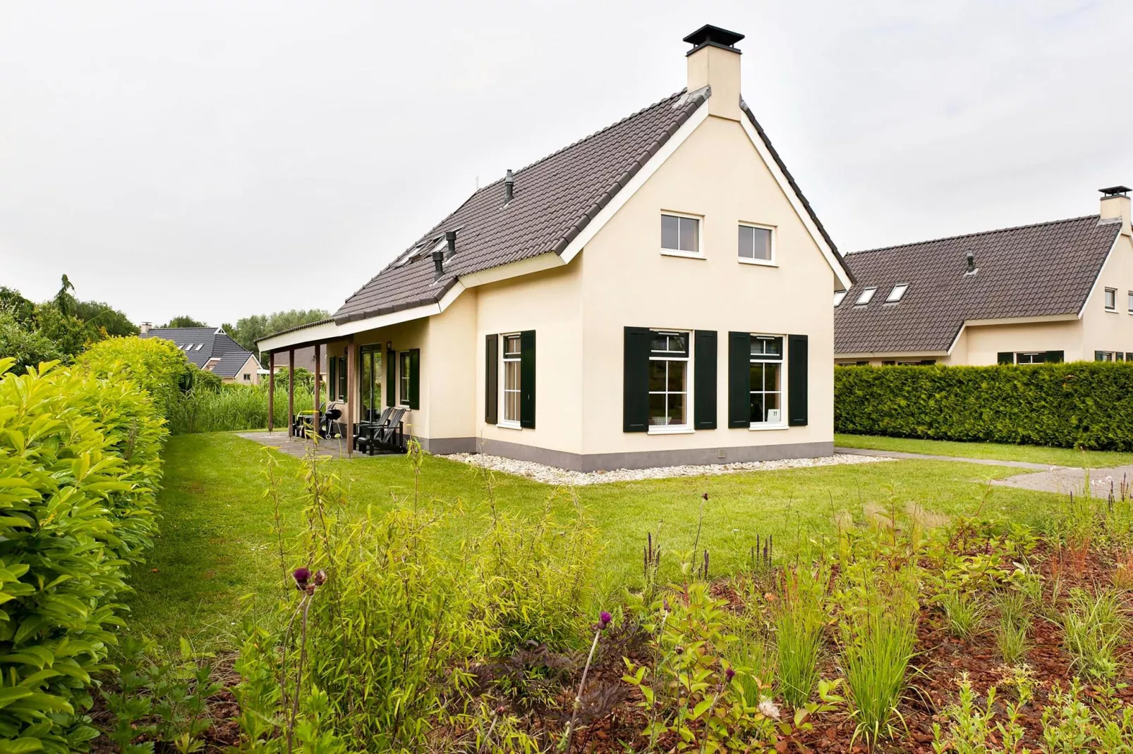 8 pers. Heerd Wellness de luxe-Außenbereich Sommer