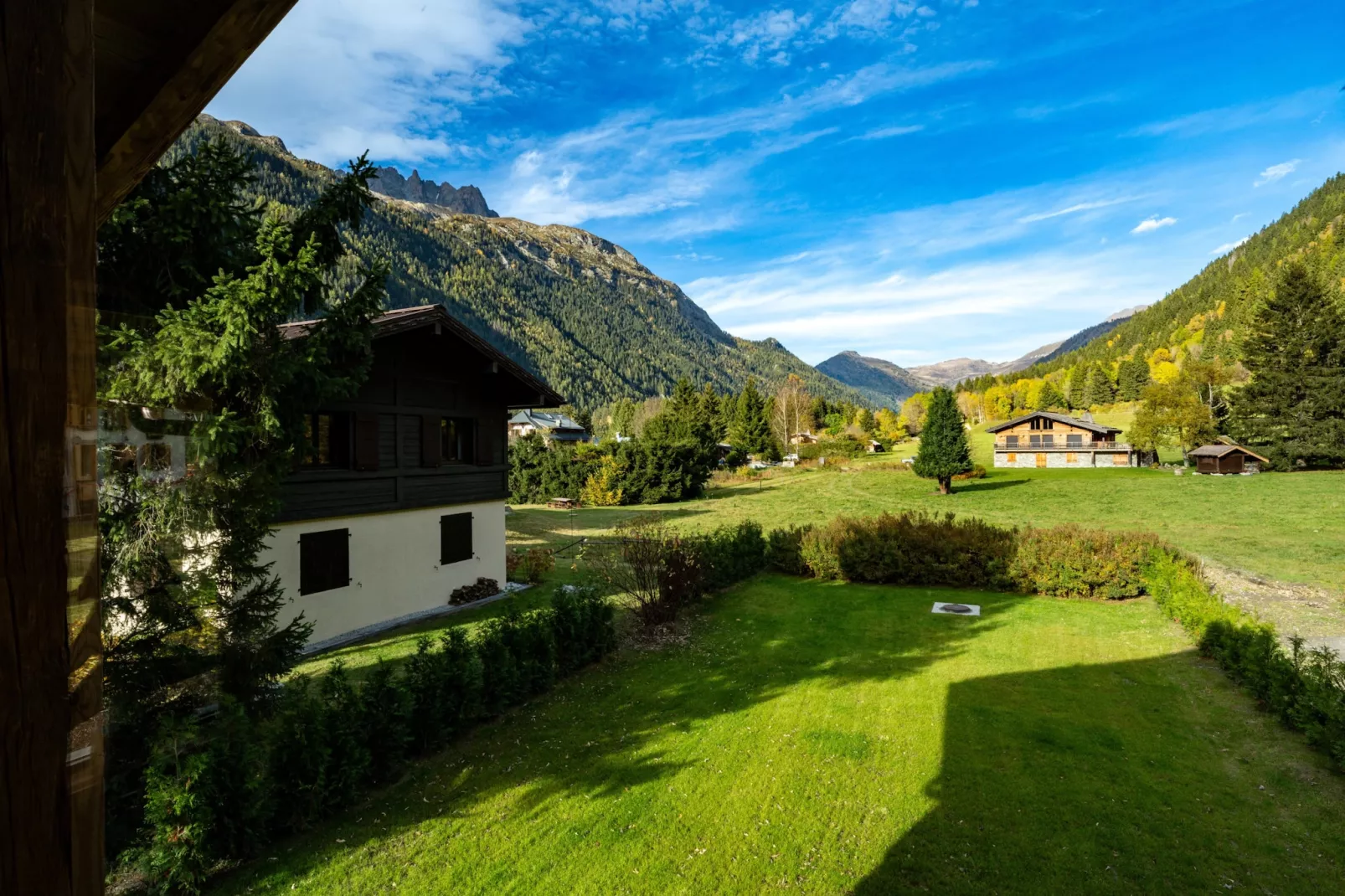 Cotes du Lavancher-Gardens in summer