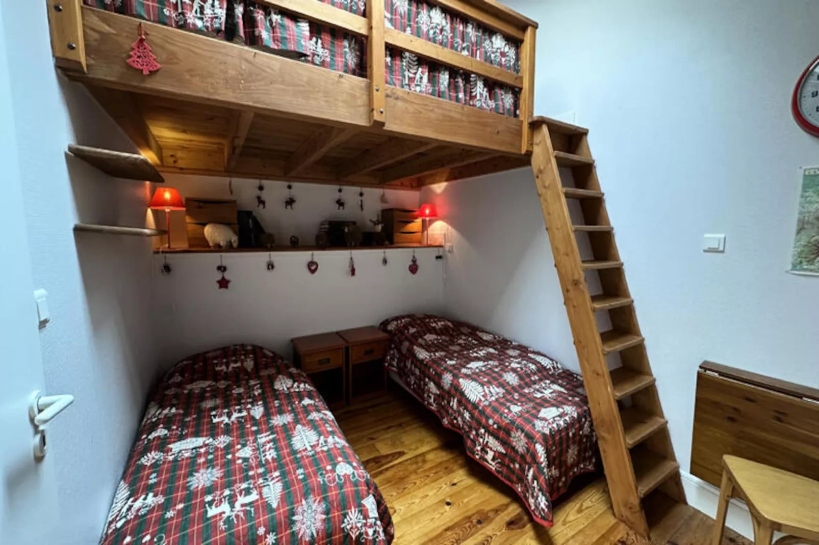 Appartements à Saint Jacques Des Blats-Nicht zugeordnet