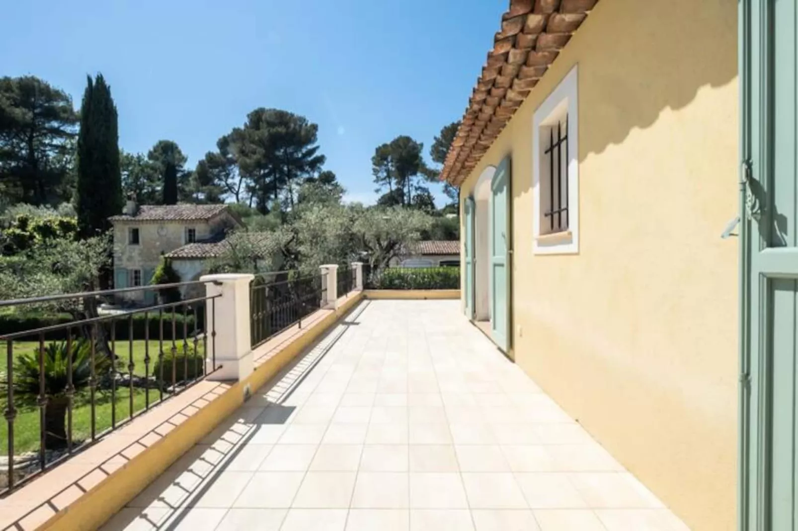 Résidence Bijou De 280m2 Et Piscine à Débordement Au Calme Absolu-Untagged