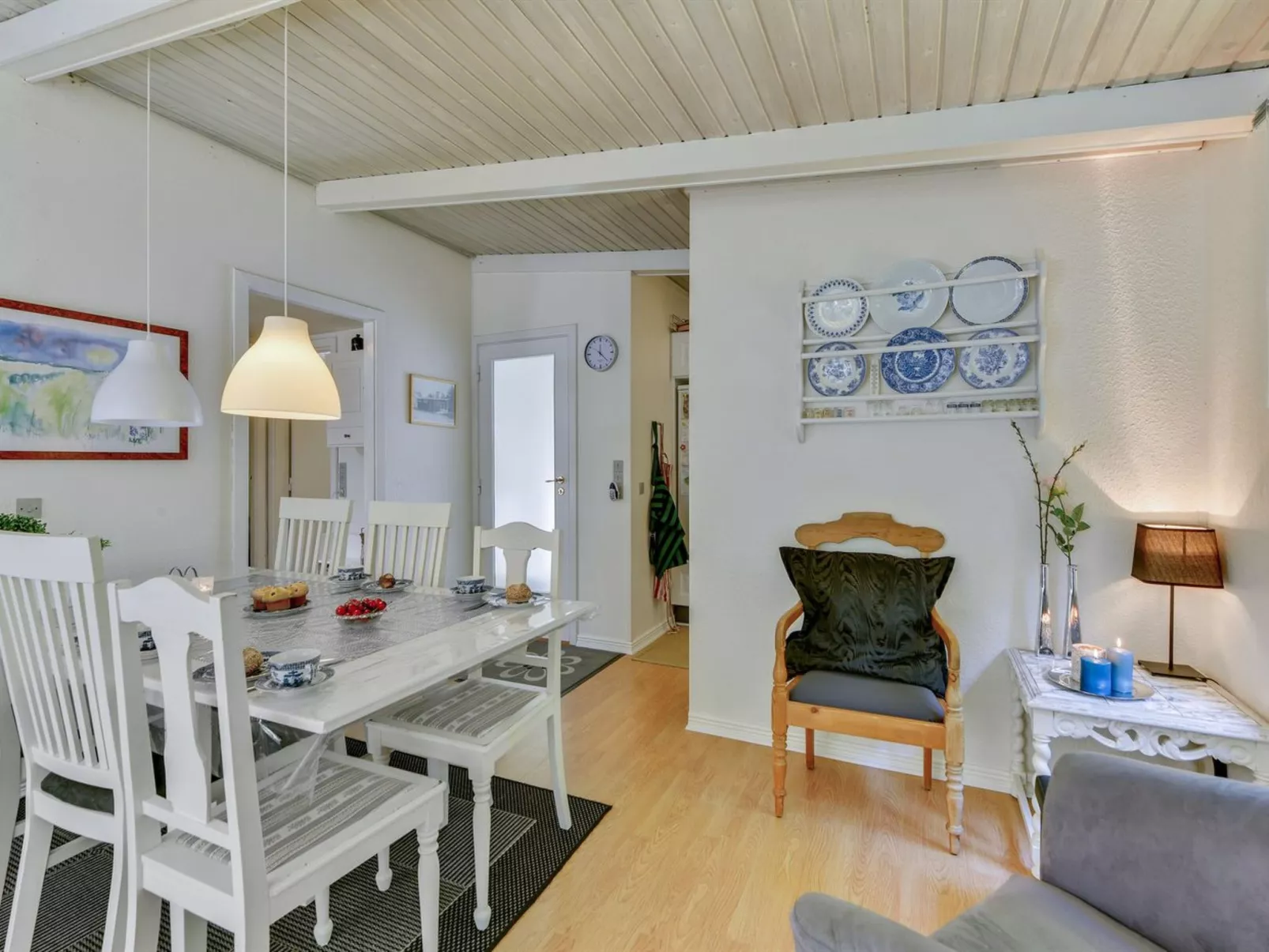 "Deik" - 2km to the fjord-Inside