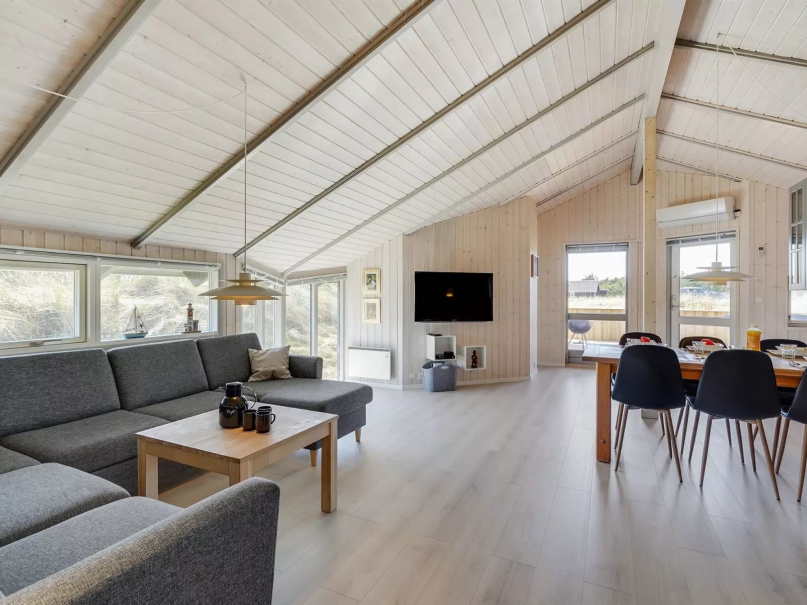 "Estella" - 500m to the fjord-Dedans