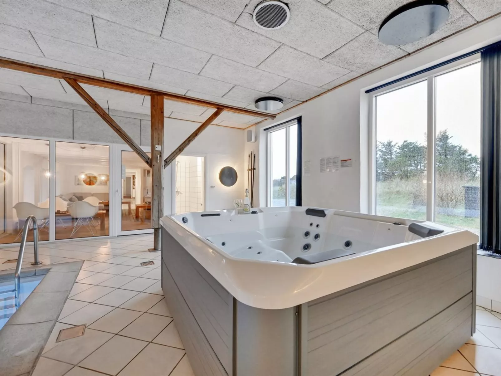 "Cornelius" - 900m from the sea-Inside