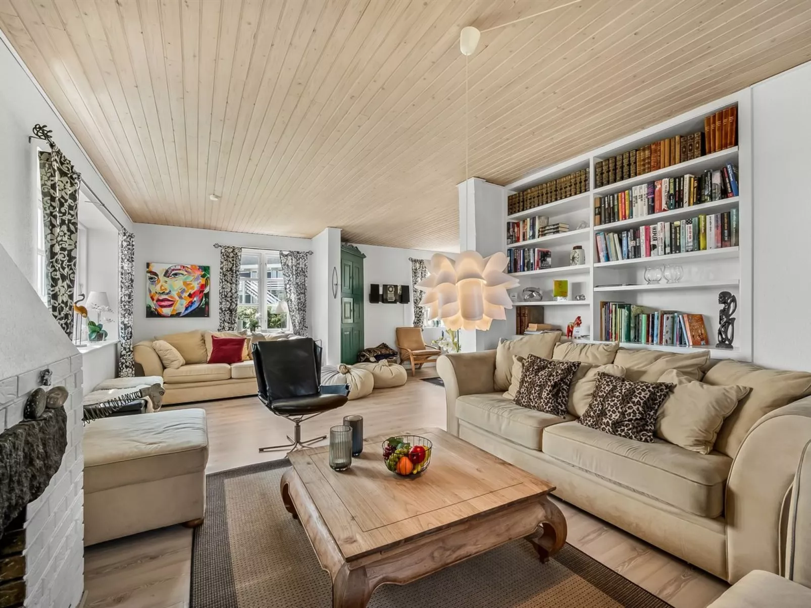 "Urte" -  from the sea-Inside