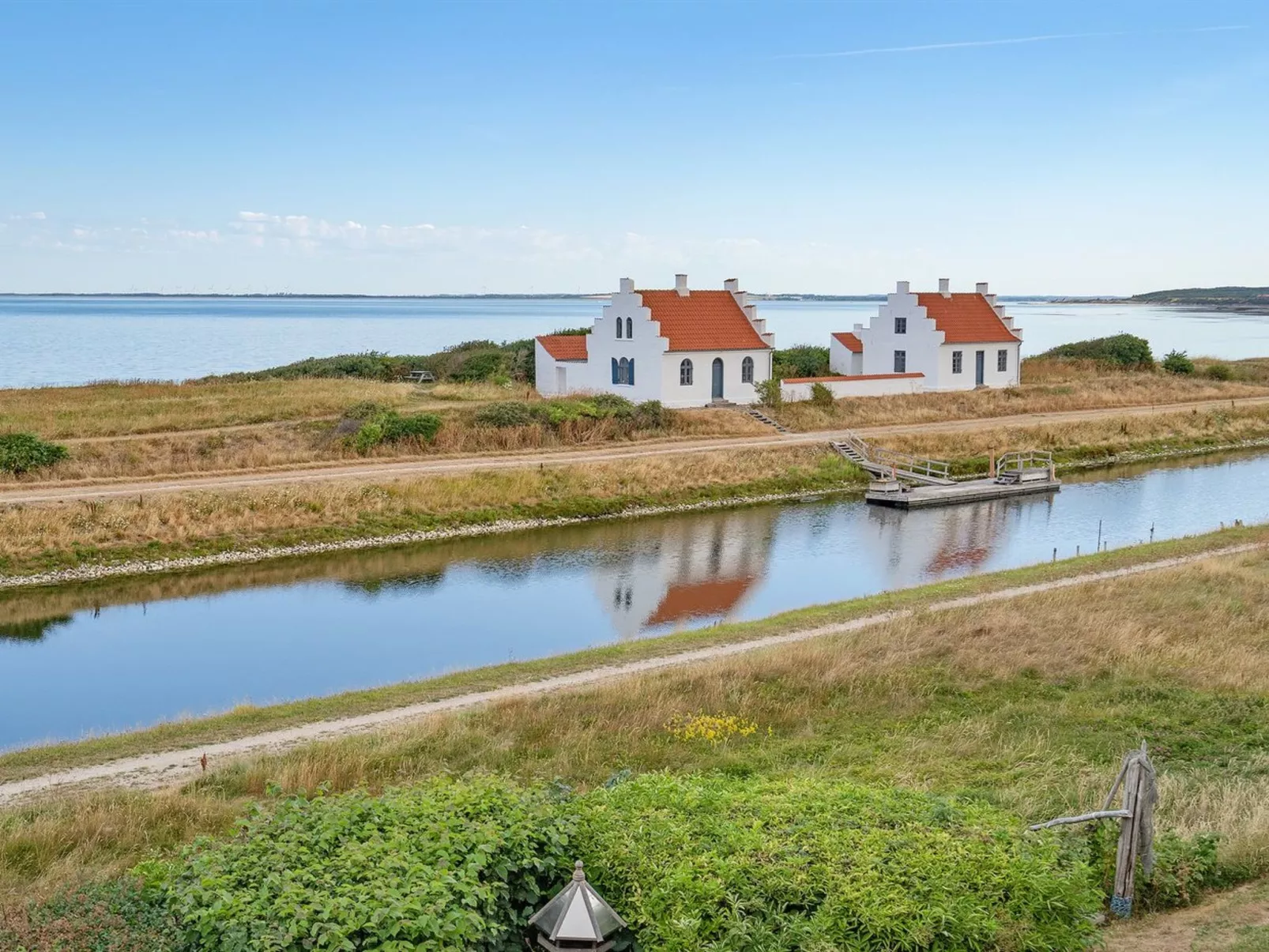 "Yorrick" - 50m to the fjord-Outside