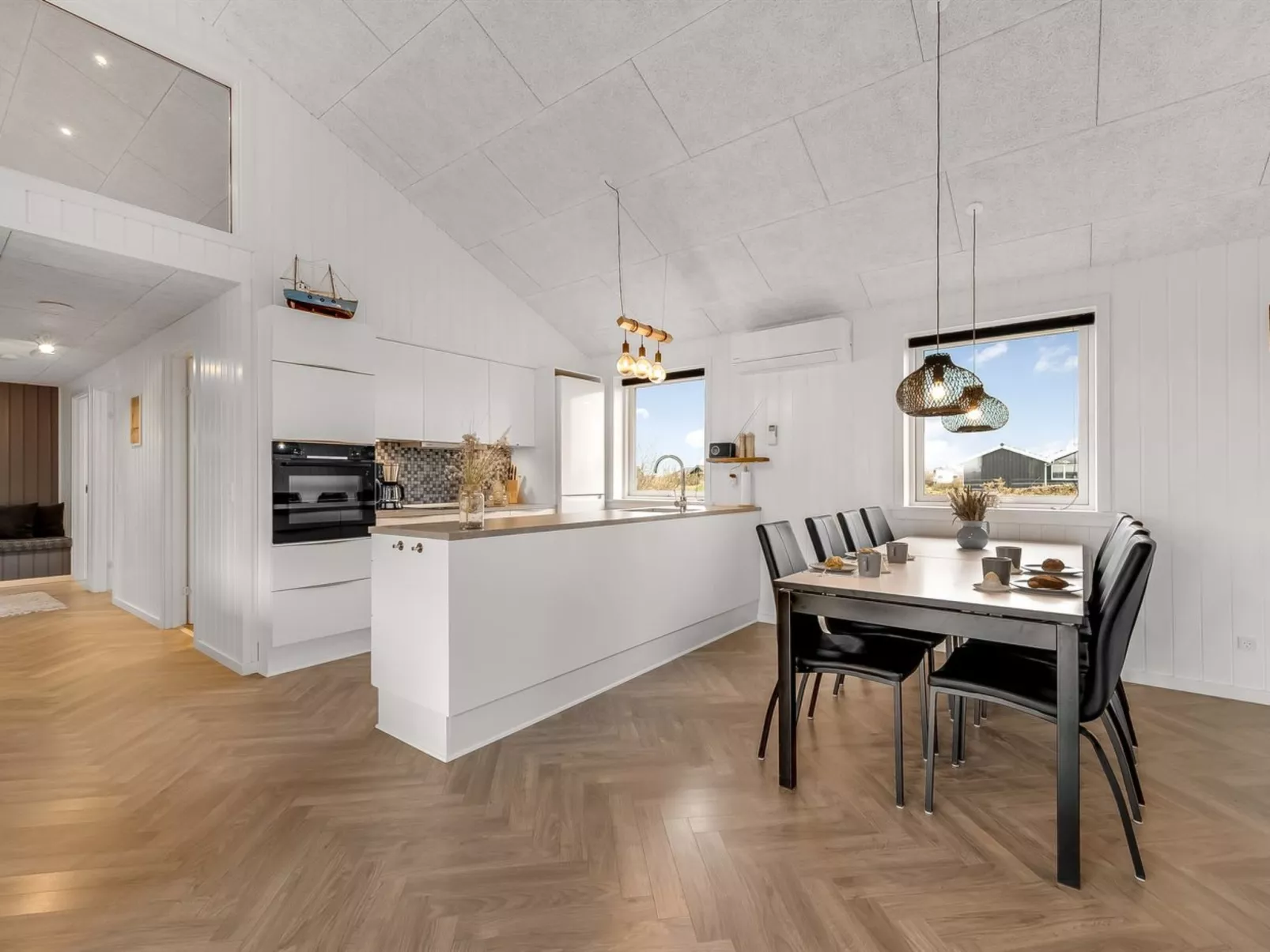 "Markku" - 400m from the sea-Inside