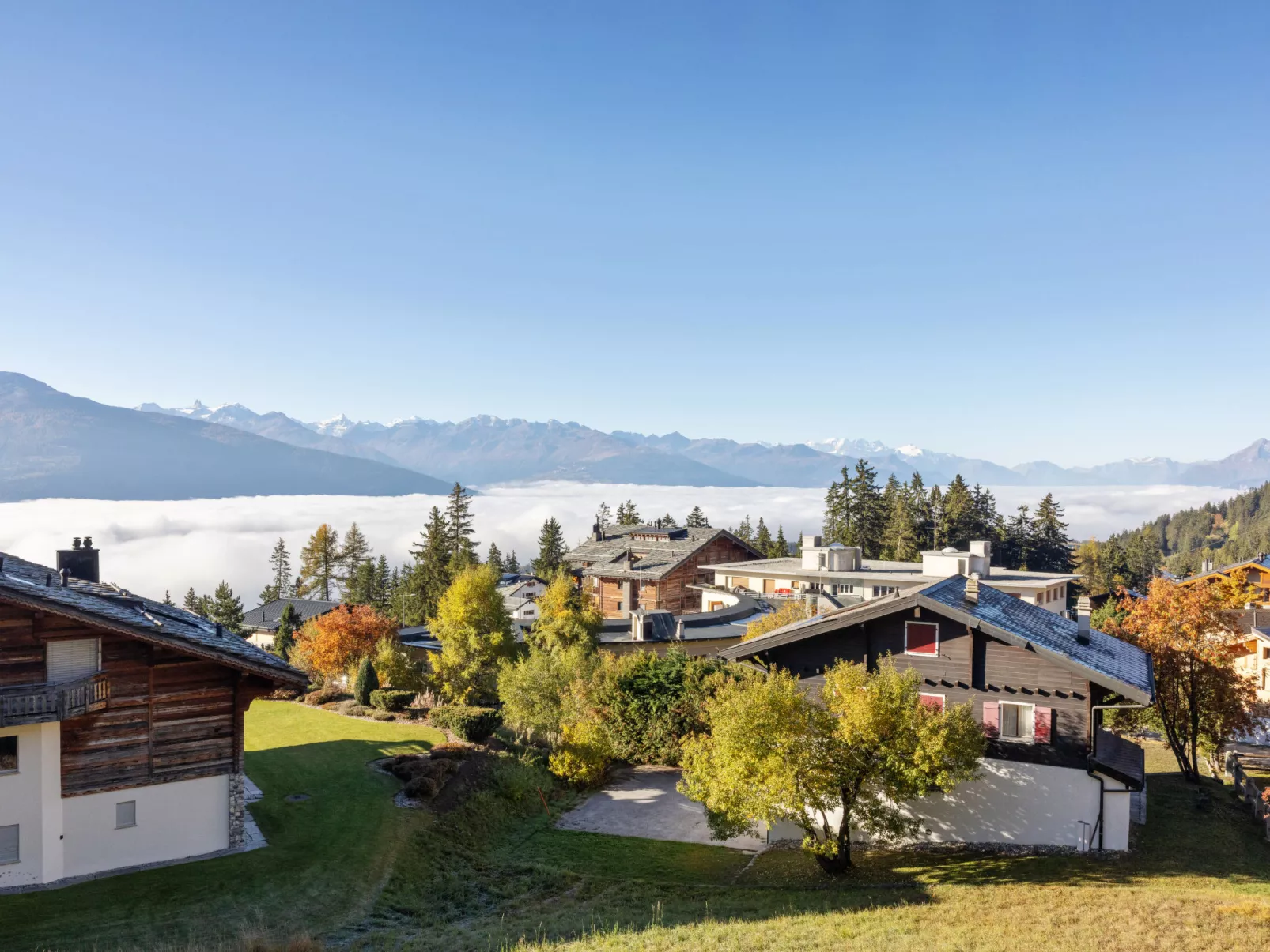 Les Aiguilles Vertes Rez inférieur-Outside