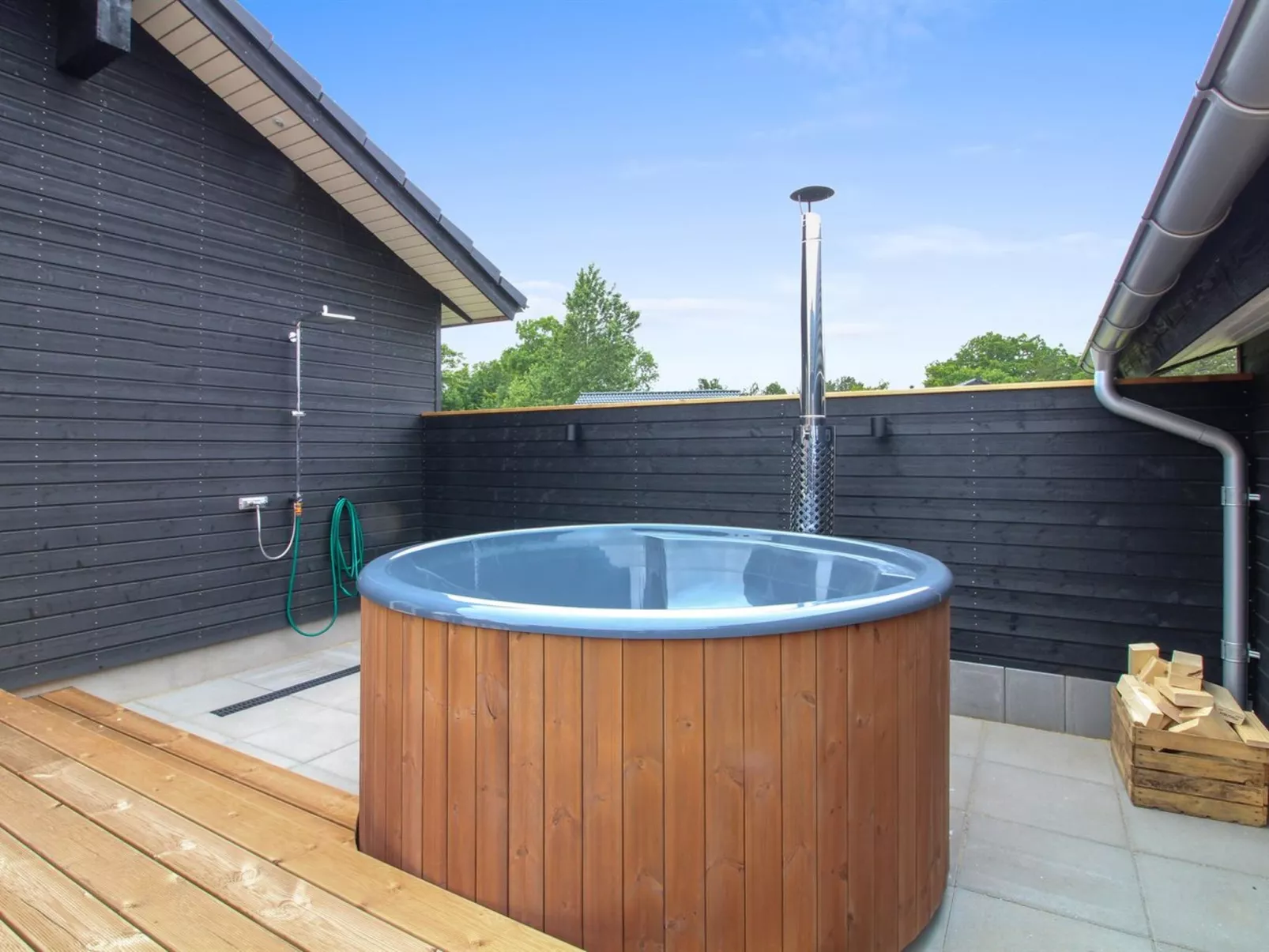 "Anuk" - 2.3km from the sea-Drinnen