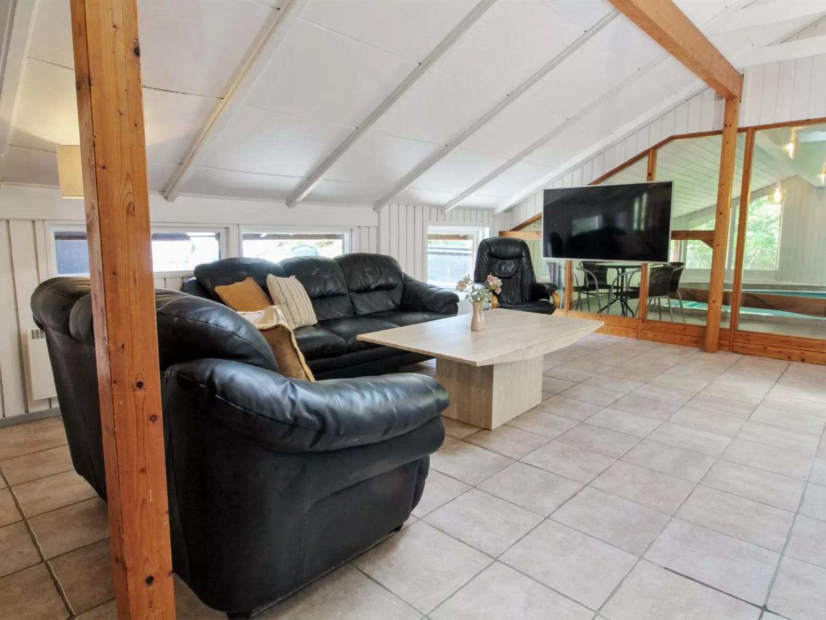 "Niyazi" - 3.1km from the sea-Inside