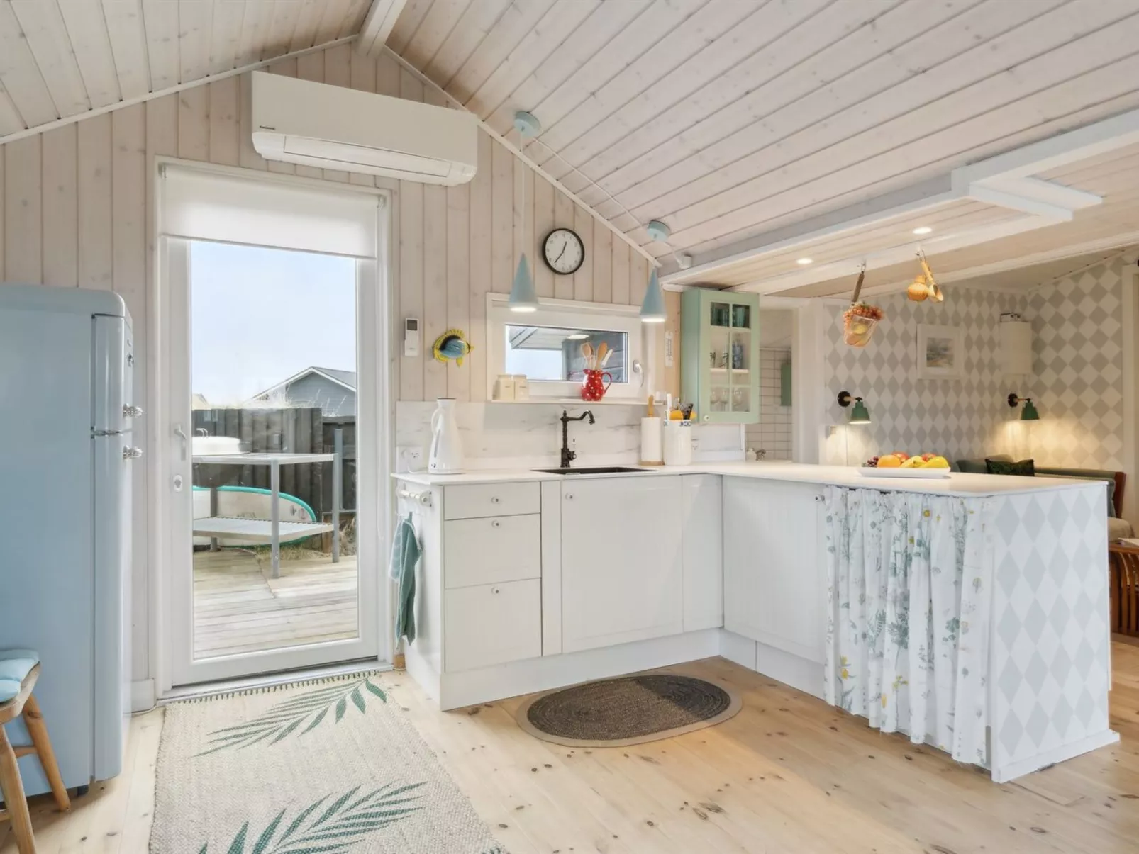 "Aruna" - 200m from the sea-Drinnen