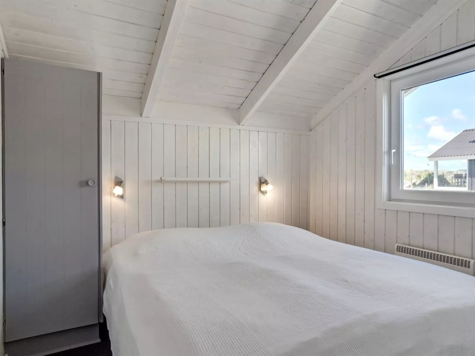 "Henning" -  from the sea-Inside