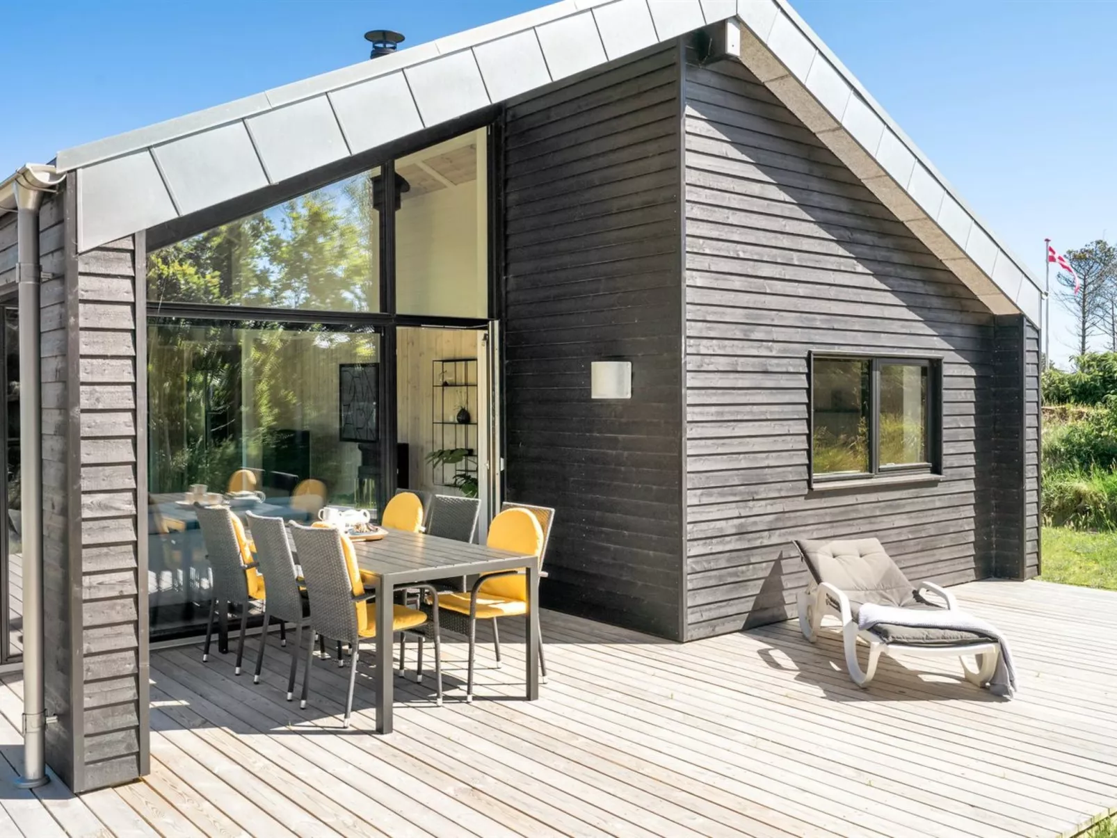 "Ilmarinen" - 561m from the sea-Outside