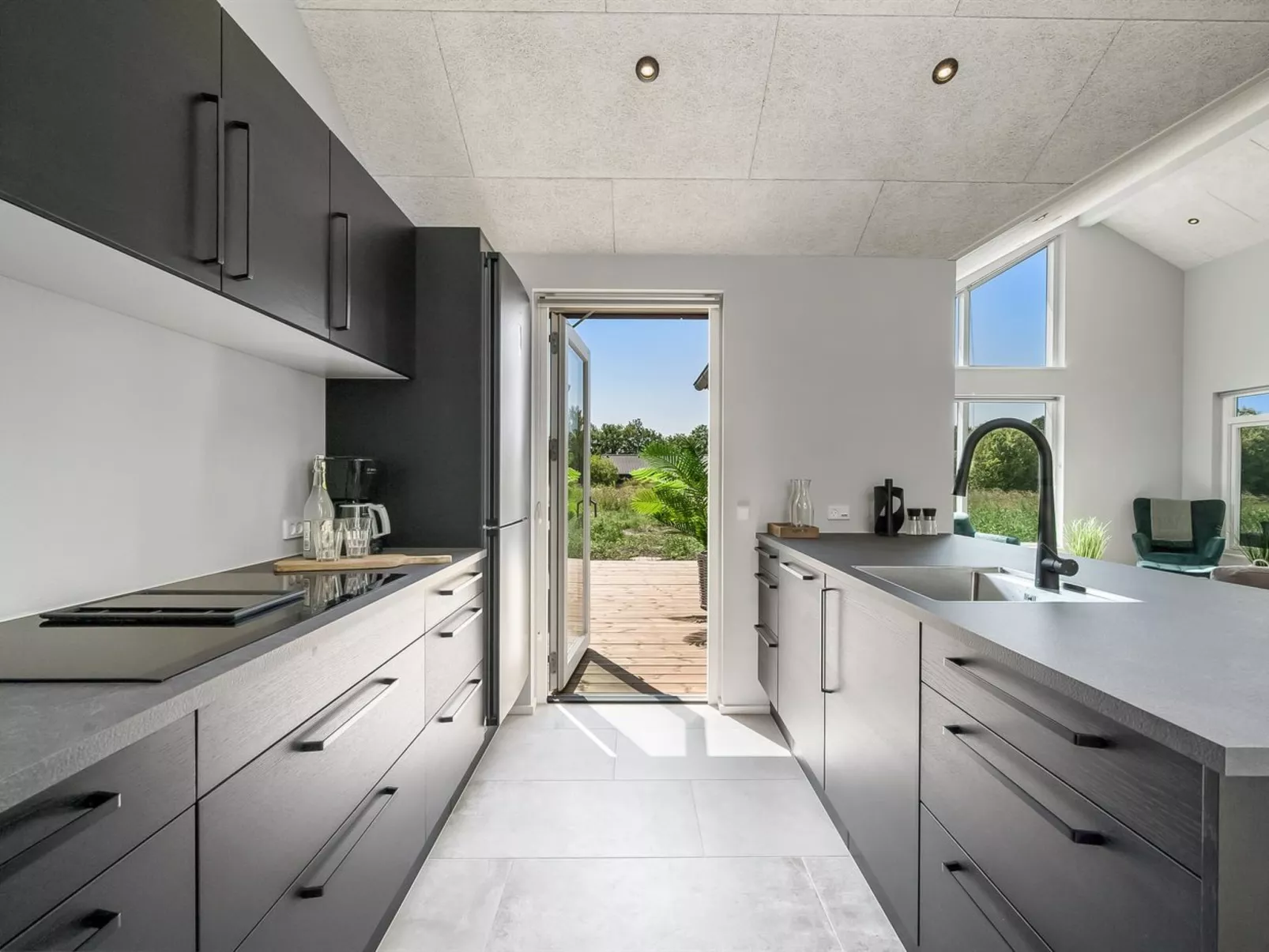 "Måns" - 500m to the fjord-Inside