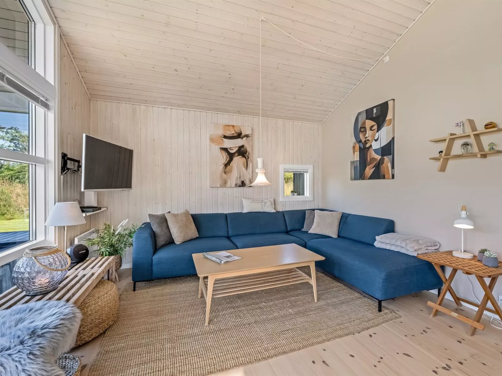 "Sviðandi" - 1.5km from the sea-Drinnen